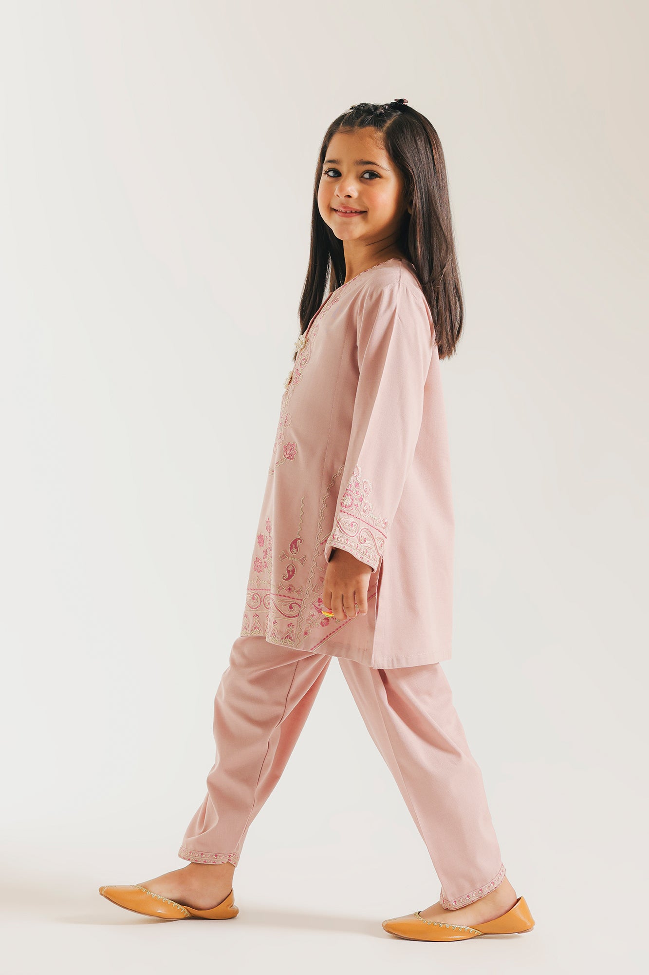 EMBROIDERED SUIT (E1338/402/329)