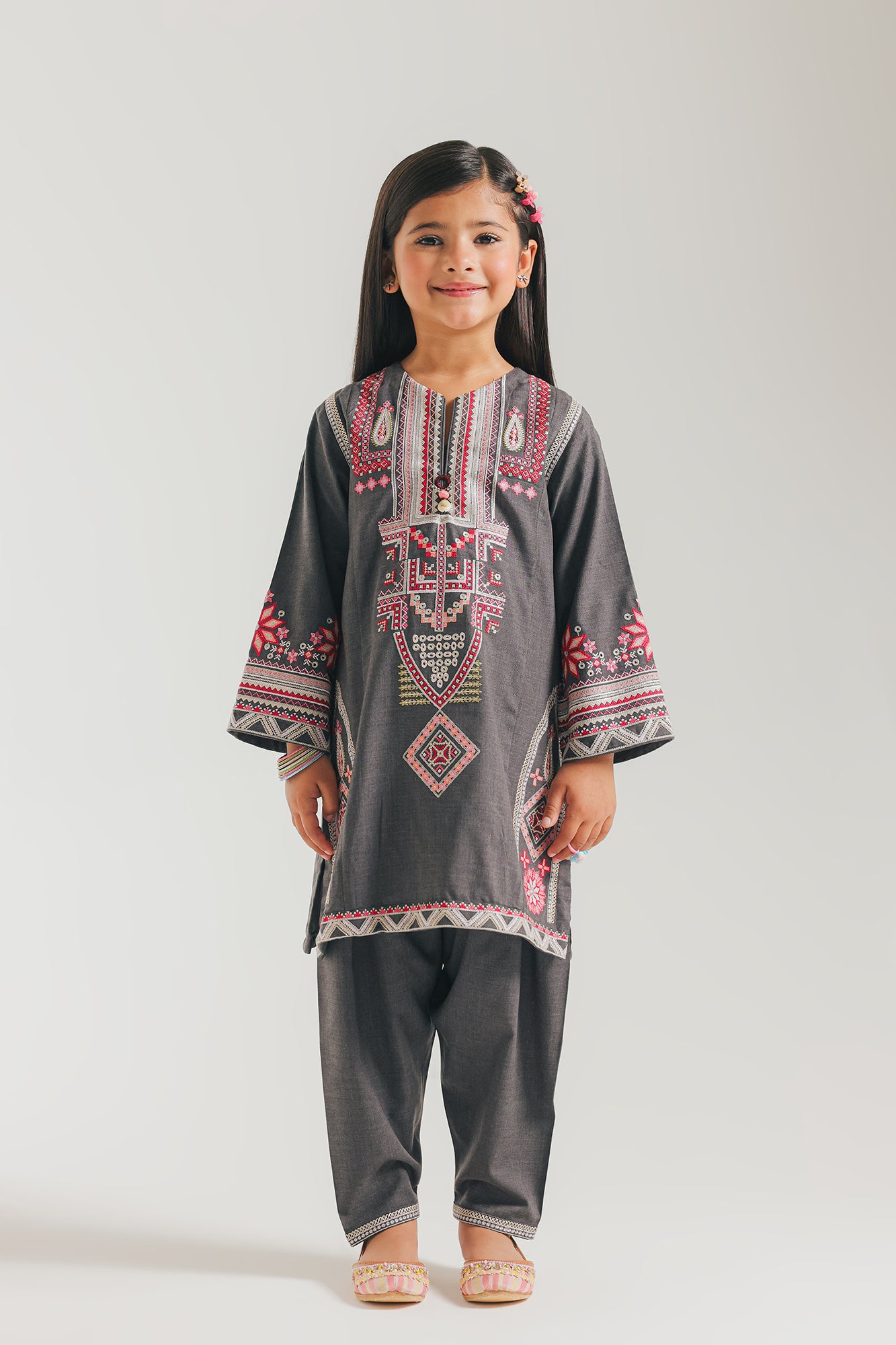 EMBROIDERED SUIT (E1341/402/907)