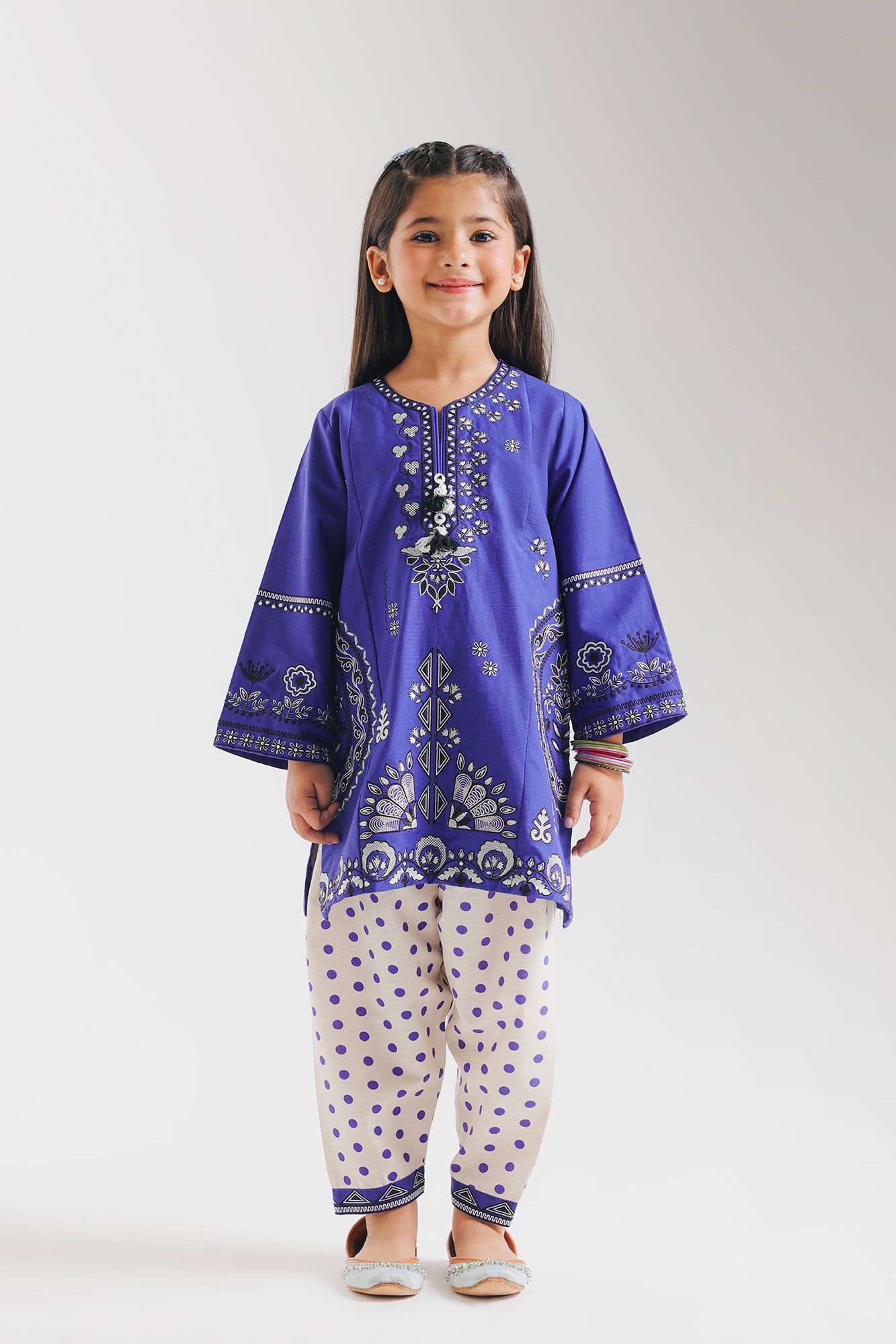 EMBROIDERED SUIT (E1348/402/619)