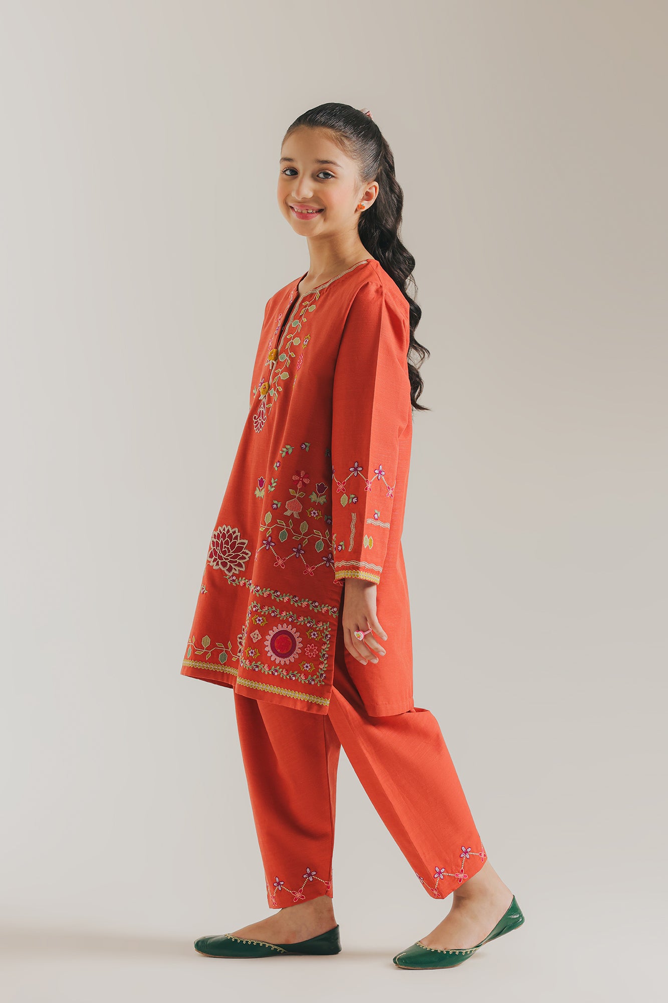 EMBROIDERED SUIT (E1356/402/204)