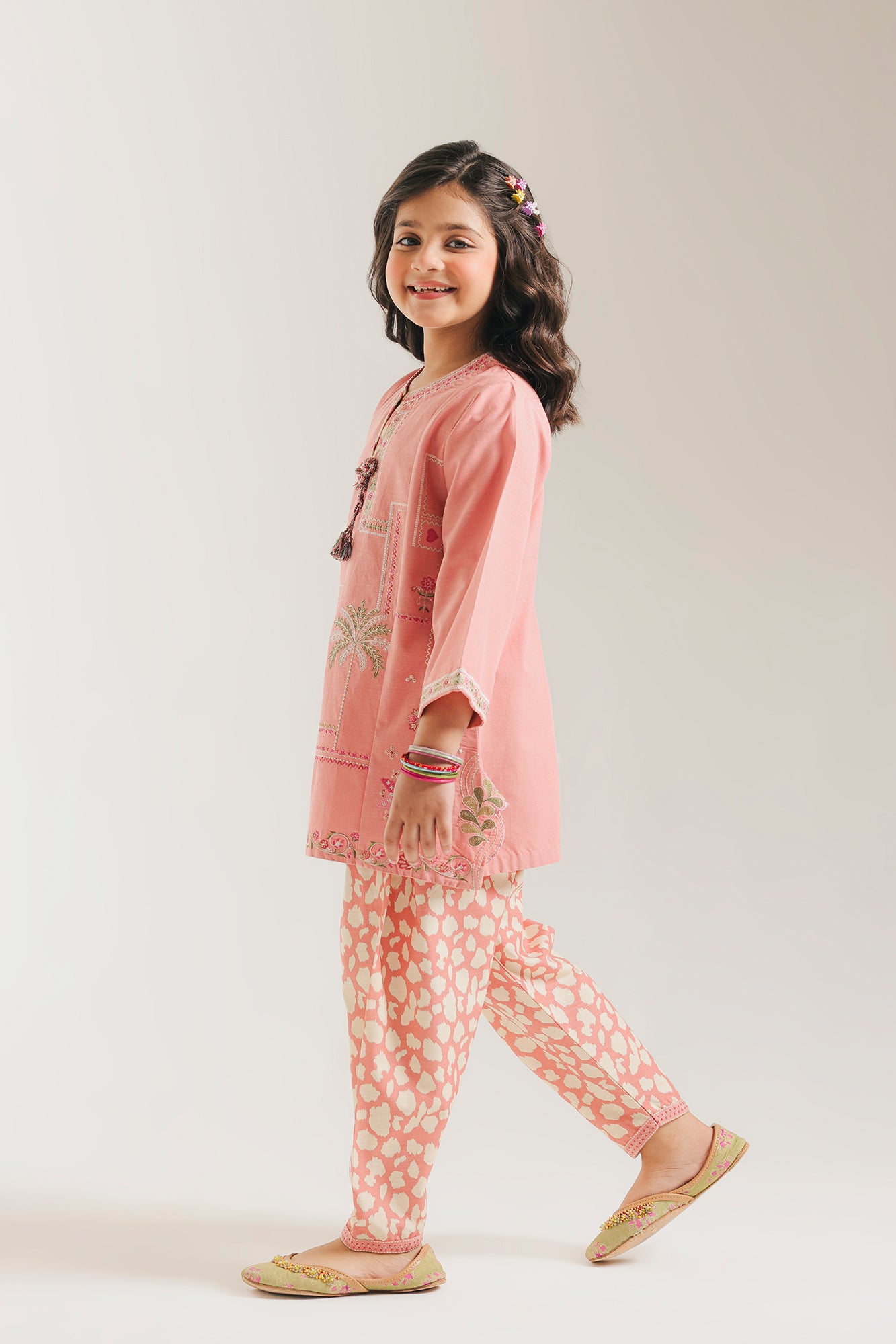 EMBROIDERED SUIT (E1357/402/419)