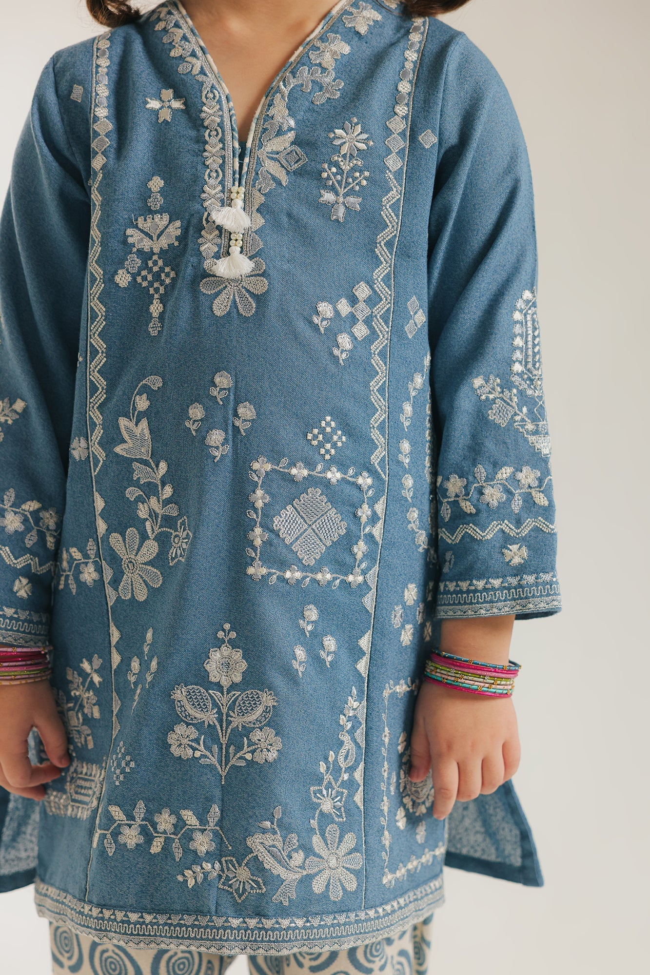 EMBROIDERED SUIT (E1364/402/628)