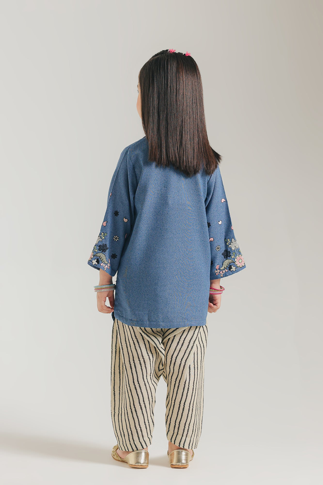 EMBROIDERED SUIT (E1366/402/604)