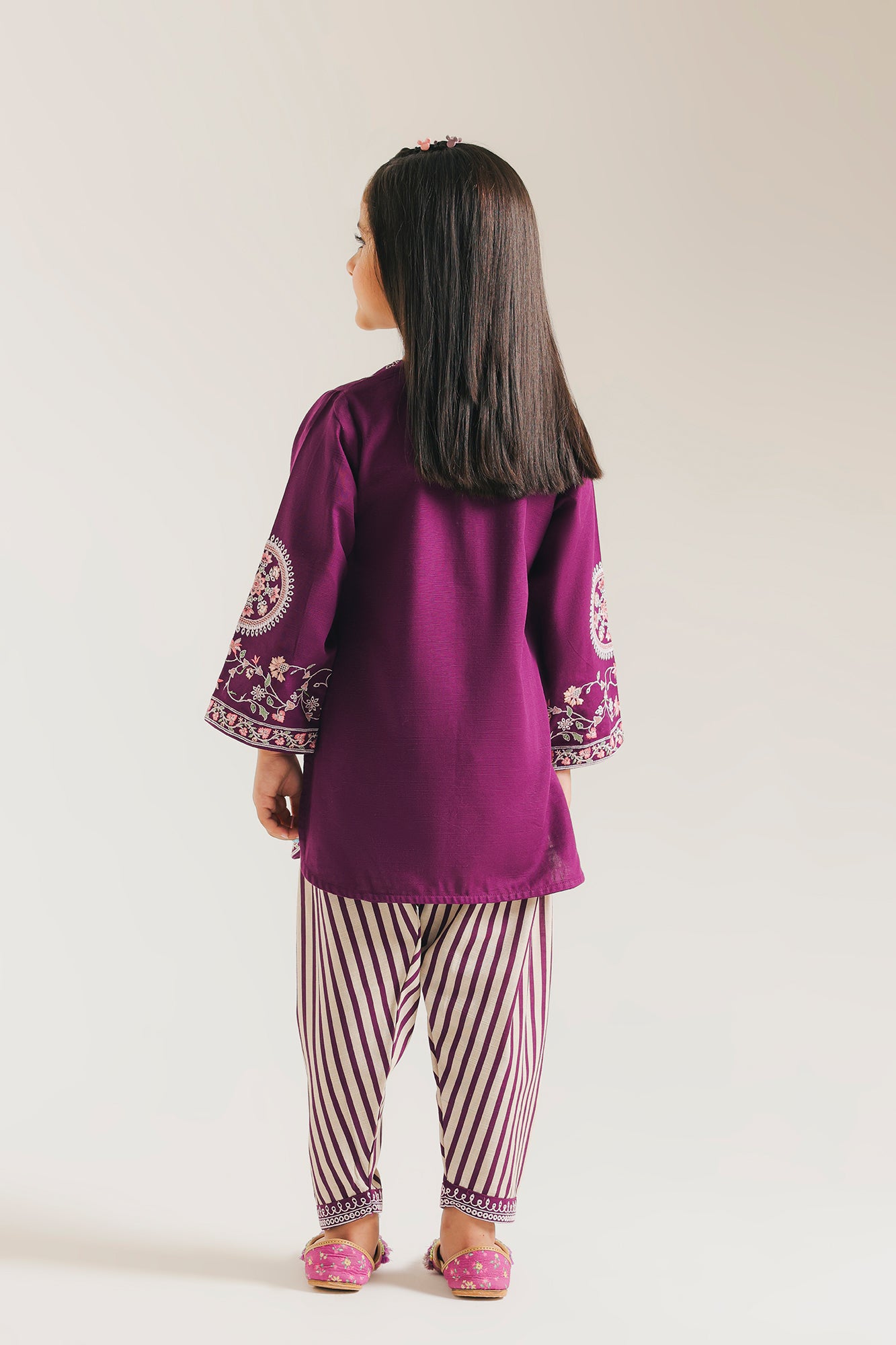 EMBROIDERED SUIT (E1375/402/518)