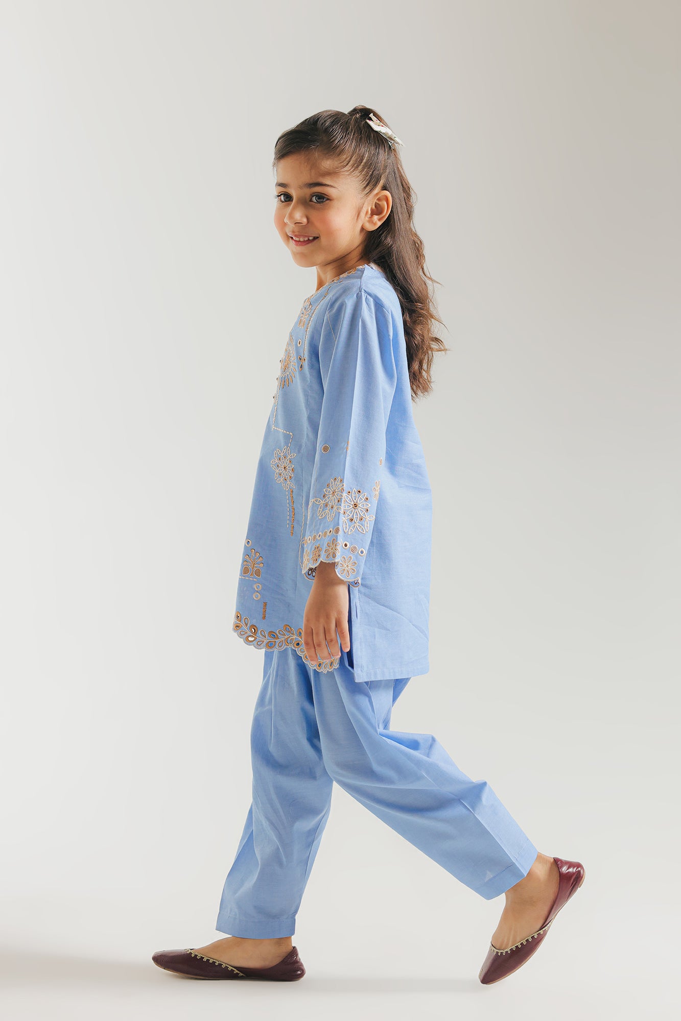 EMBROIDERED SUIT (E1507/402/631 E1507/302/631)