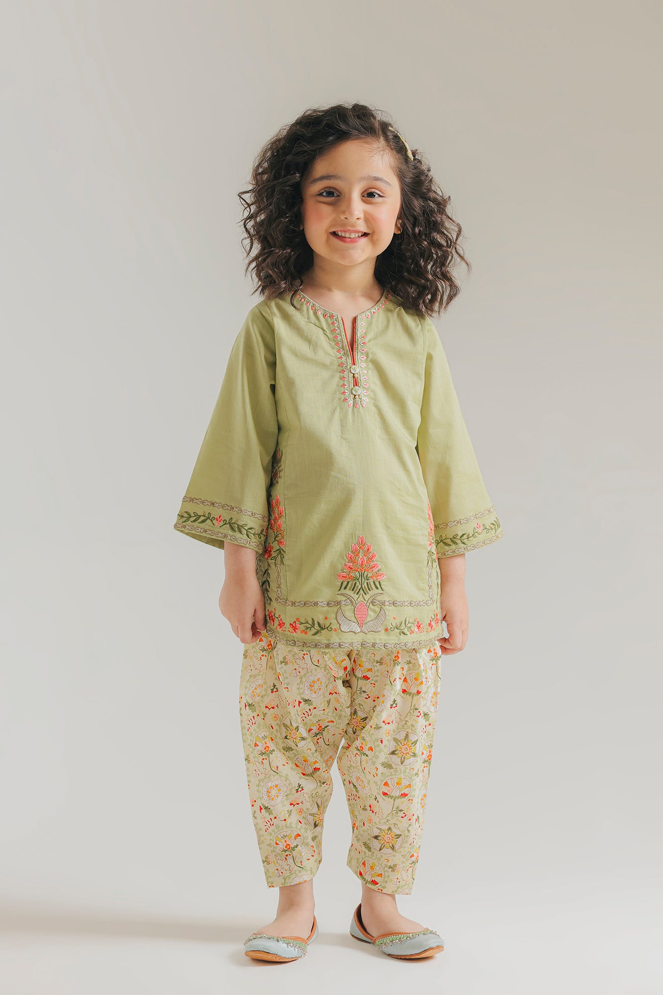 EMBROIDERED SUIT (E1510/402/130 E1510/302/130)