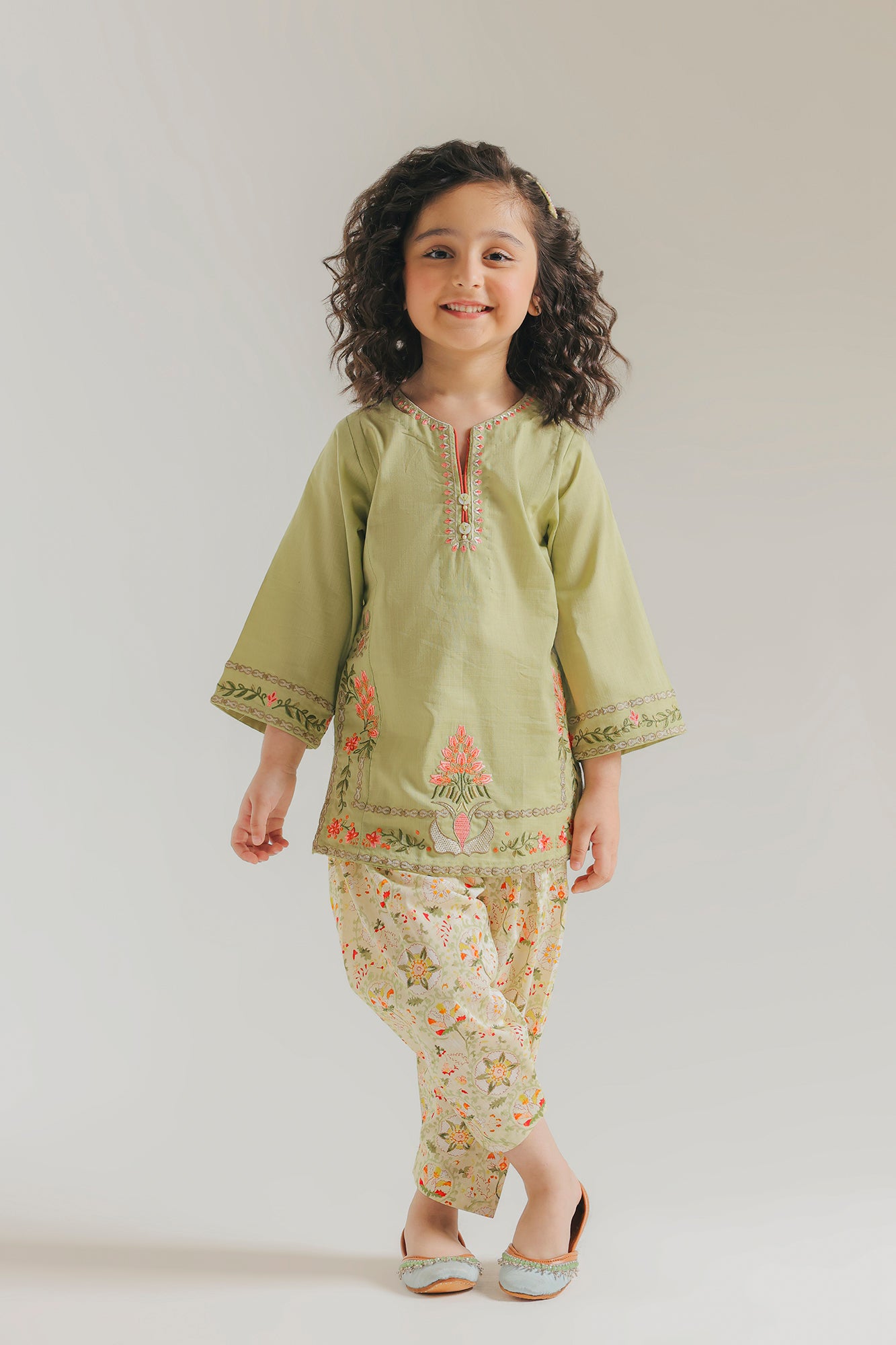 EMBROIDERED SUIT (E1510/402/130 E1510/302/130)