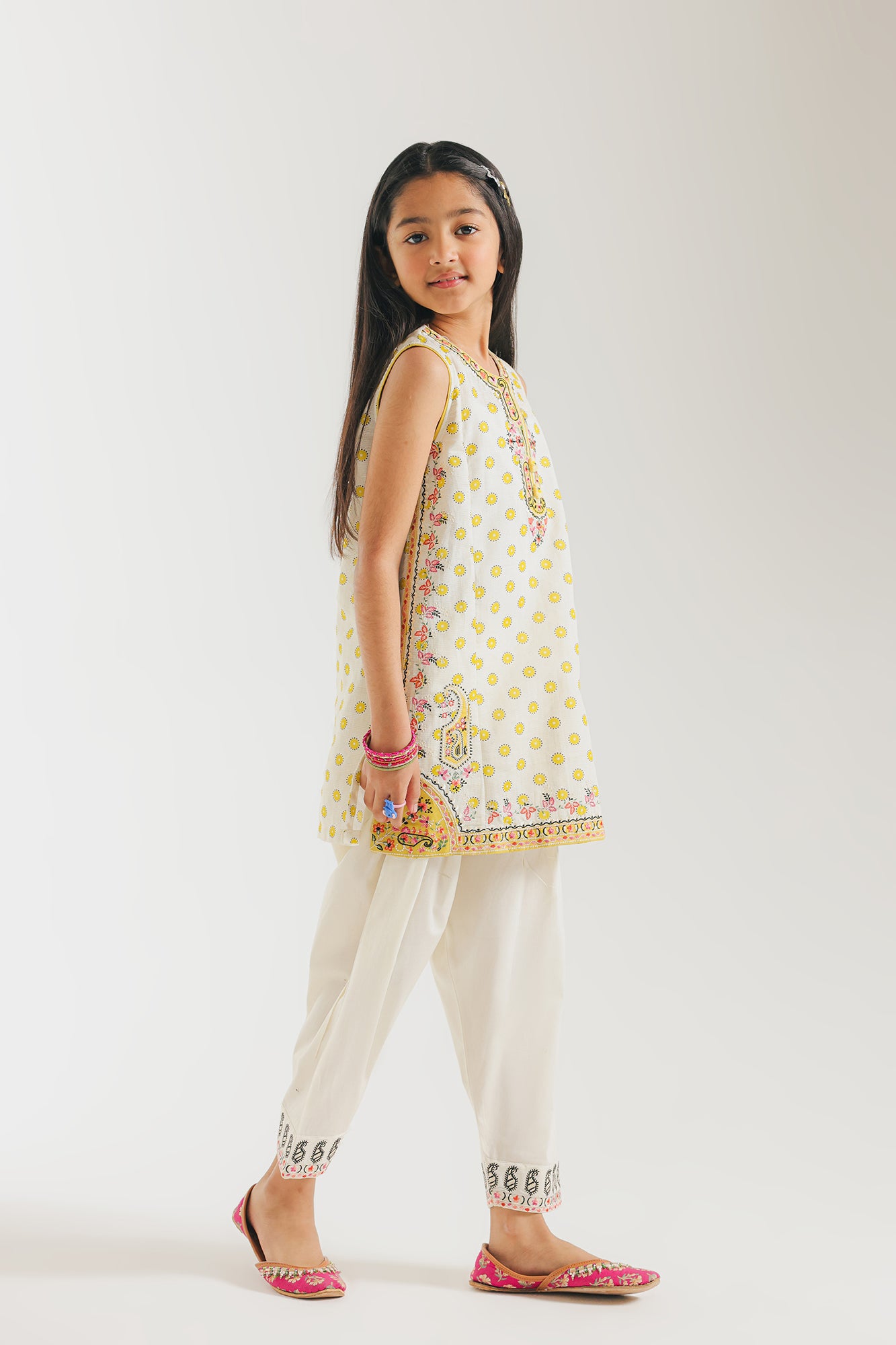 EMBROIDERED SUIT (E1516/402/005 E1516/302/005)