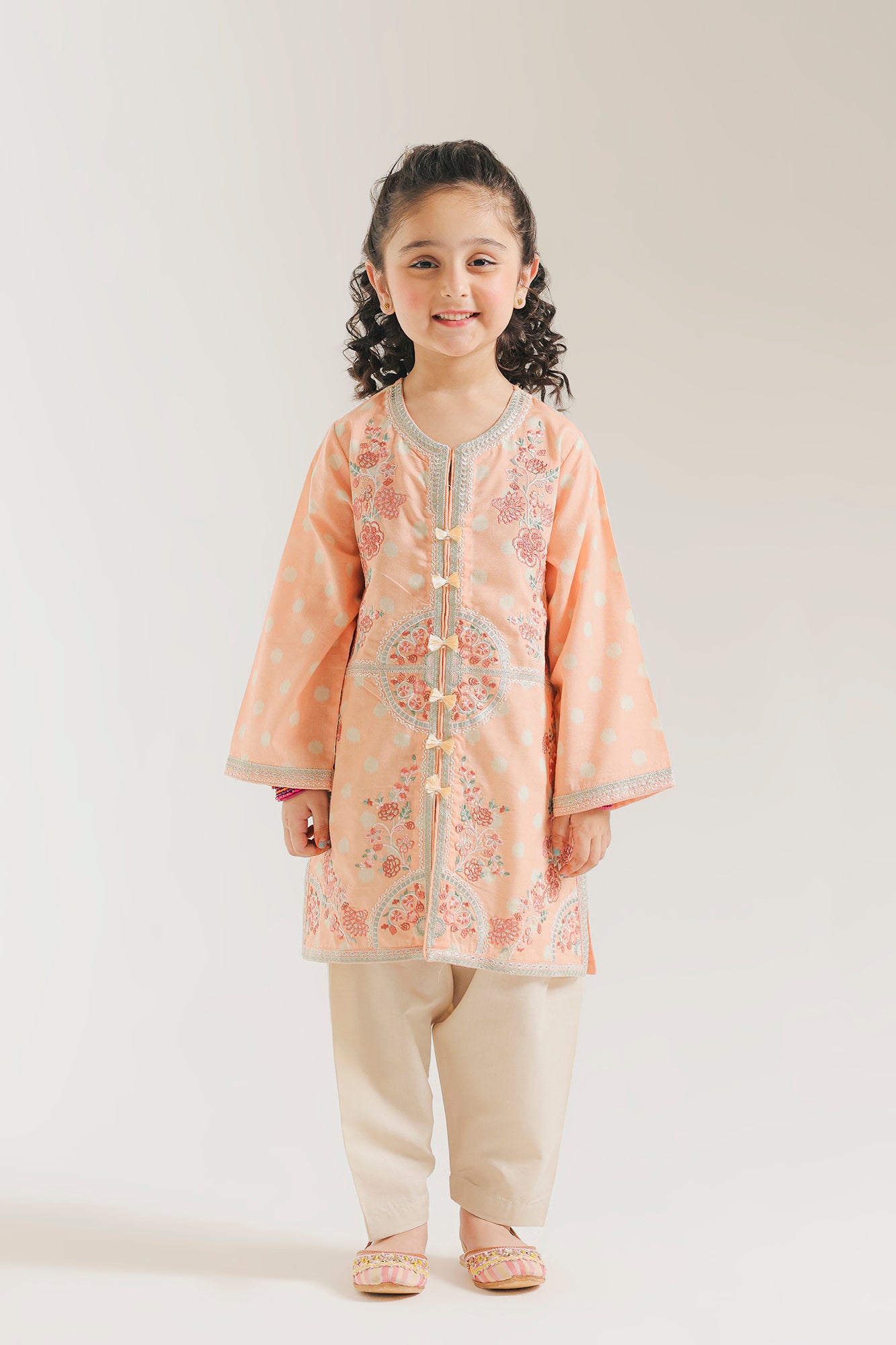 EMBROIDERED SUIT (E1525/402/214 E1525/302/214)