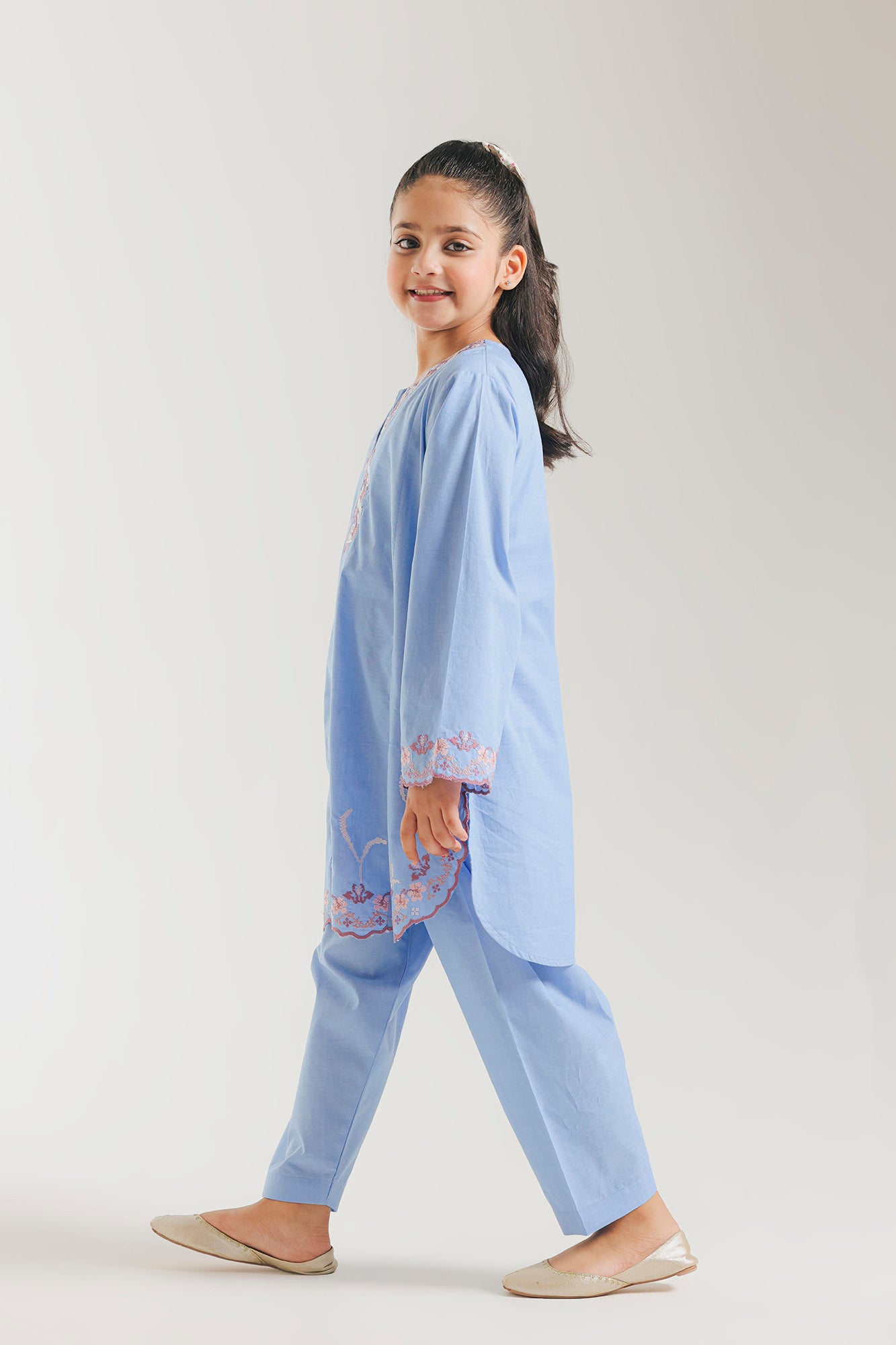 EMBROIDERED SUIT (E1528/302/636)