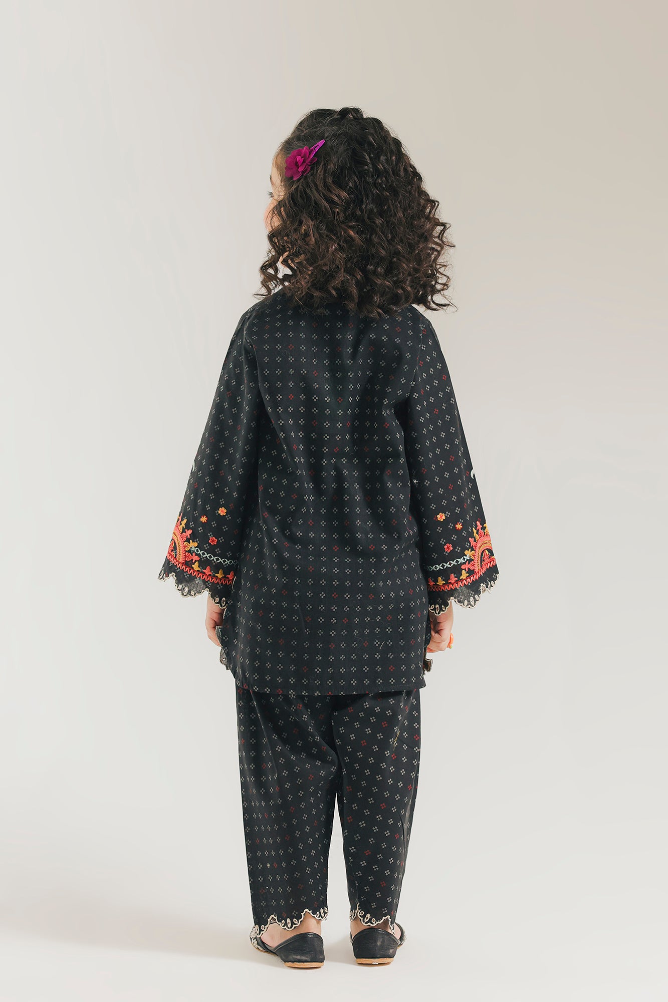 EMBROIDERED SUIT (E1533/402/902 E1533/302/902)