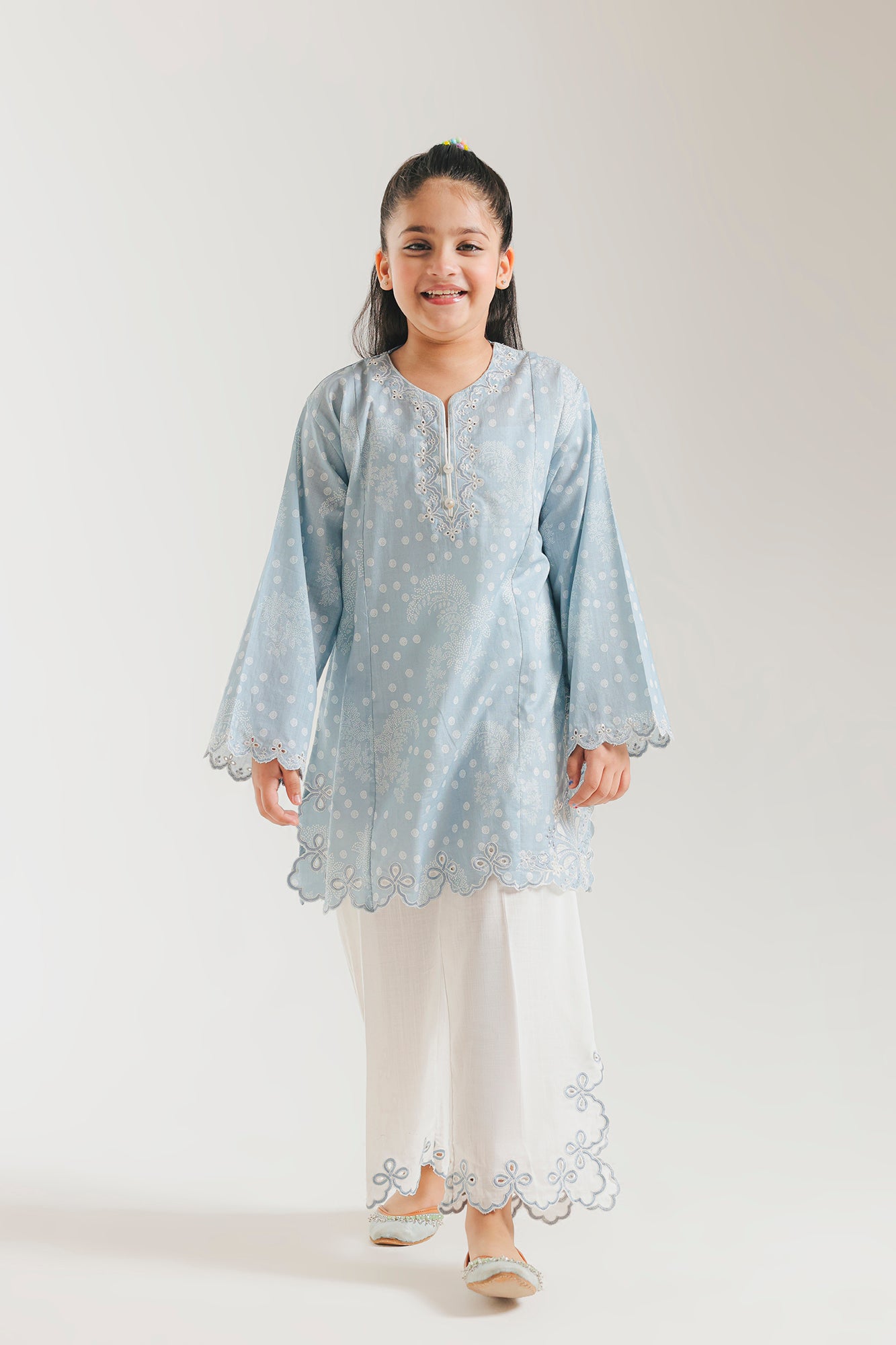 EMBROIDERED SUIT (E1534/402/722 E1534/302/722)