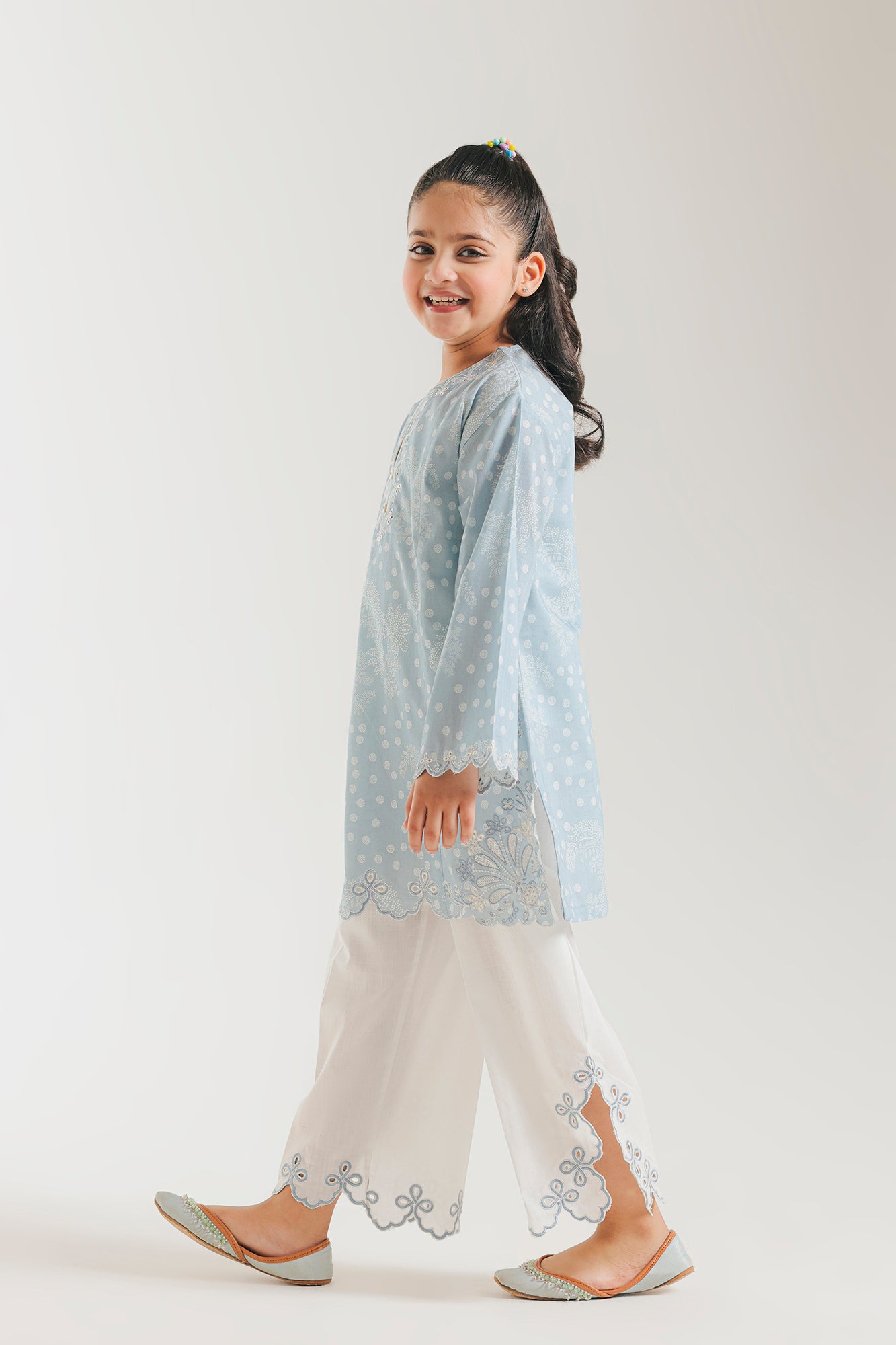 EMBROIDERED SUIT (E1534/402/722 E1534/302/722)