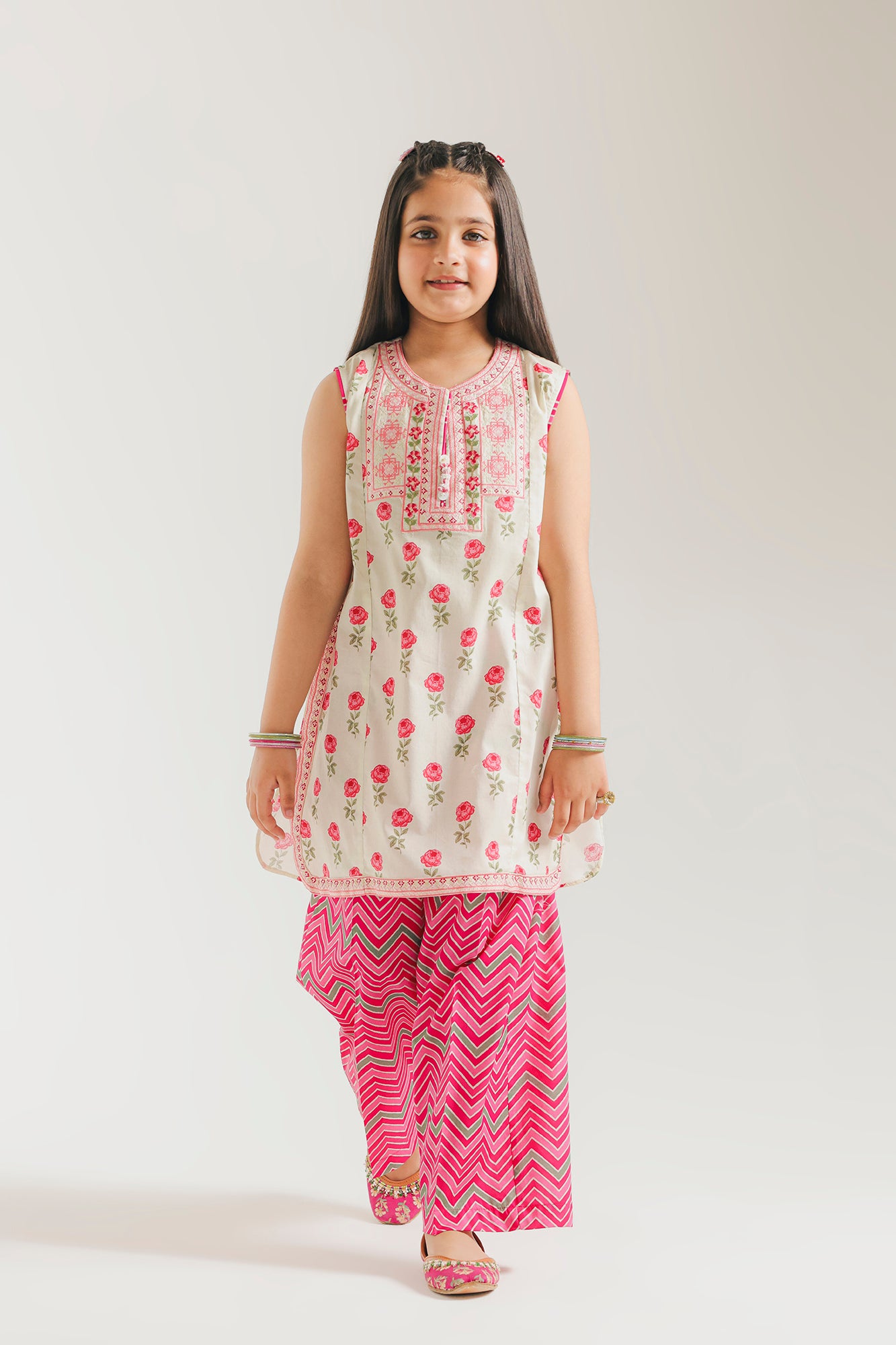 EMBROIDERED SUIT (E1554/402/004 E1554/302/004)