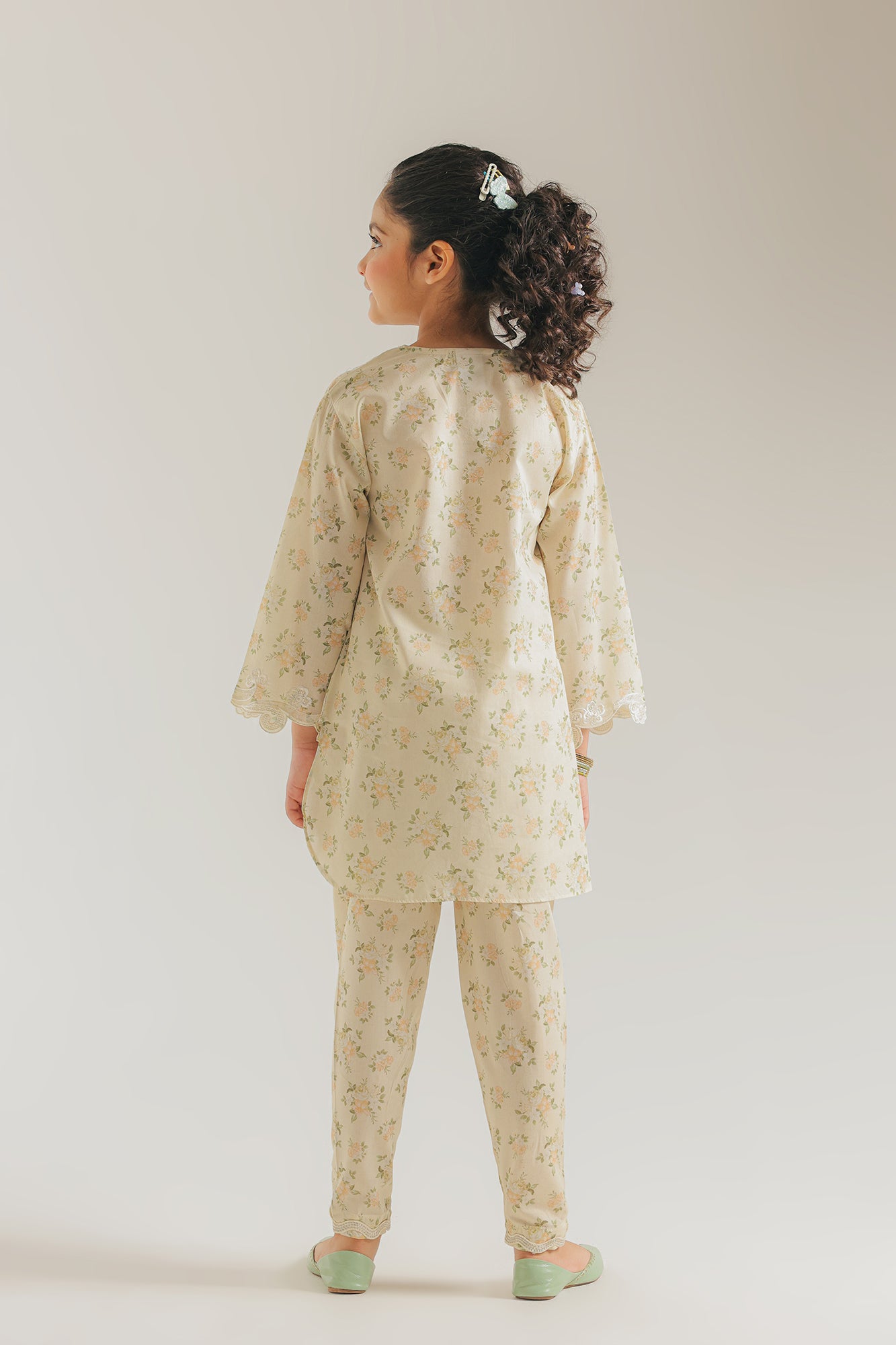 EMBROIDERED SUIT (E1564/402/112 E1564/302/112)