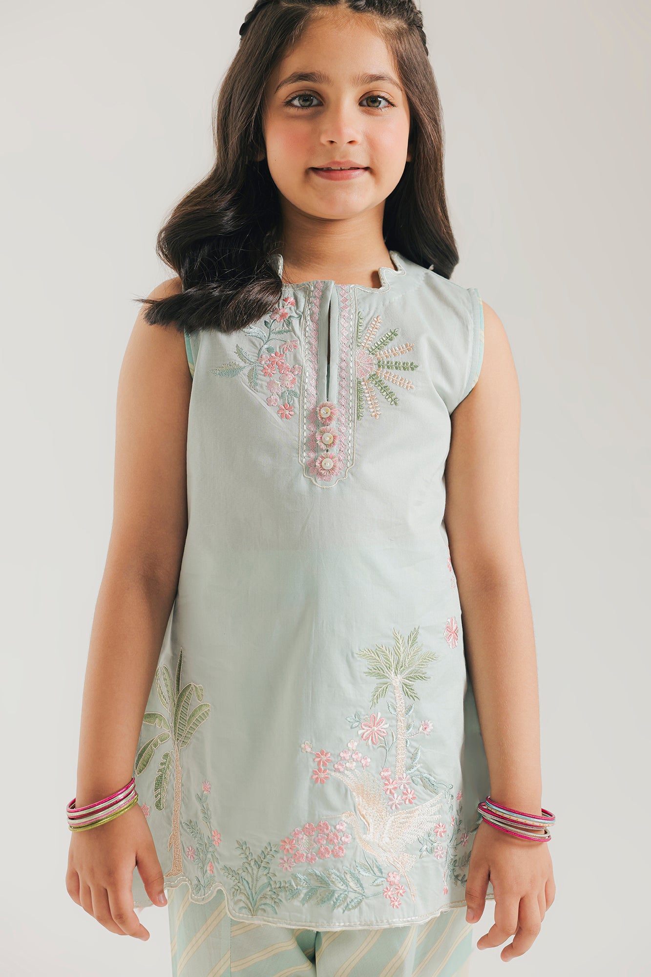 EMBROIDERED SUIT (E1583/402/617 E1583/302/617)