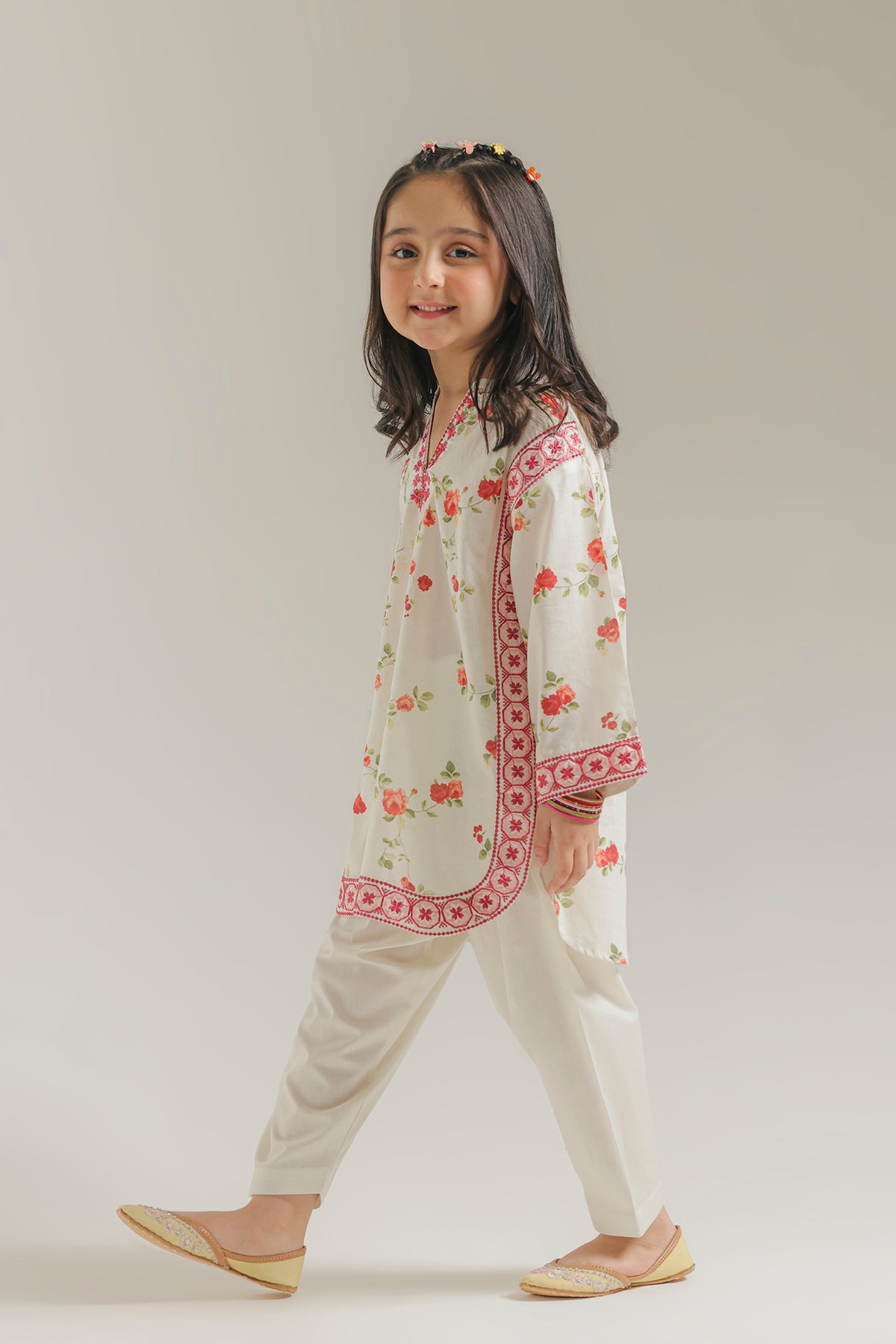 EMBROIDERED SUIT (E1629/402/004 E1629/302/004)