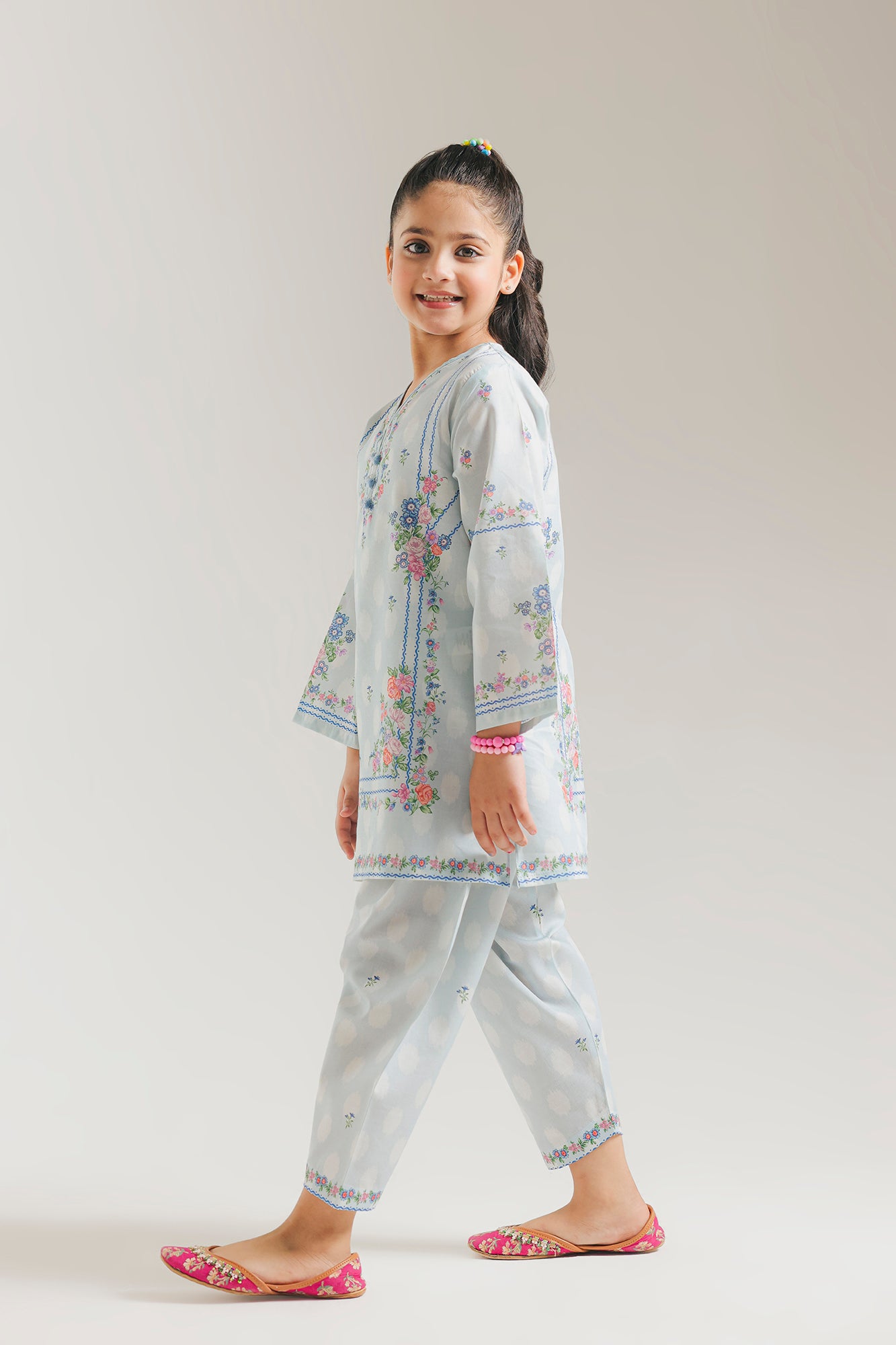 EMBROIDERED SUIT (E1680/402/914 E1680/302/914)