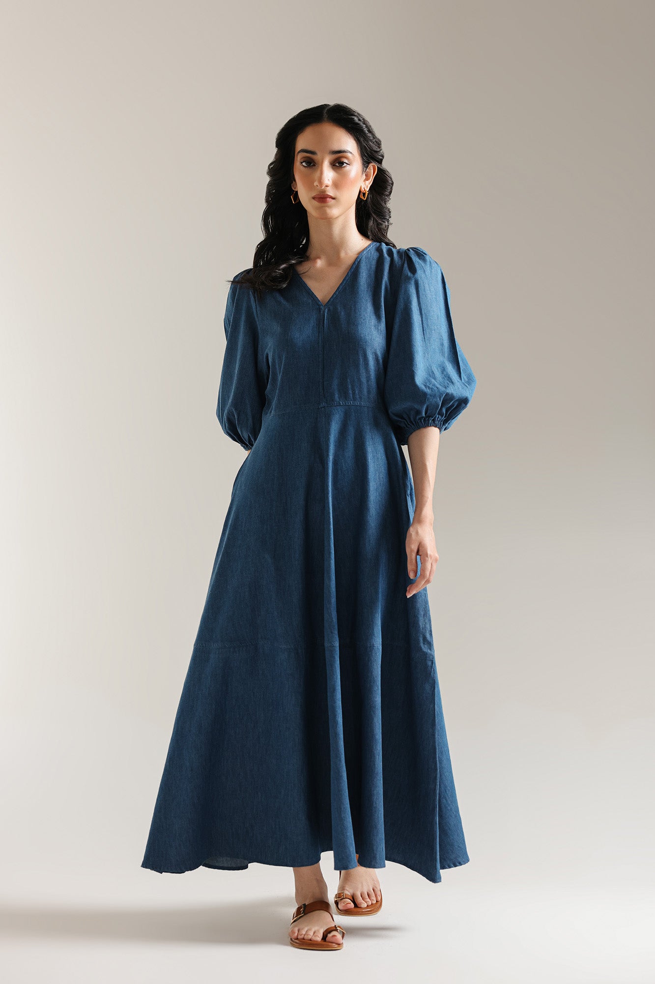 DRESS (E108/601/2304)