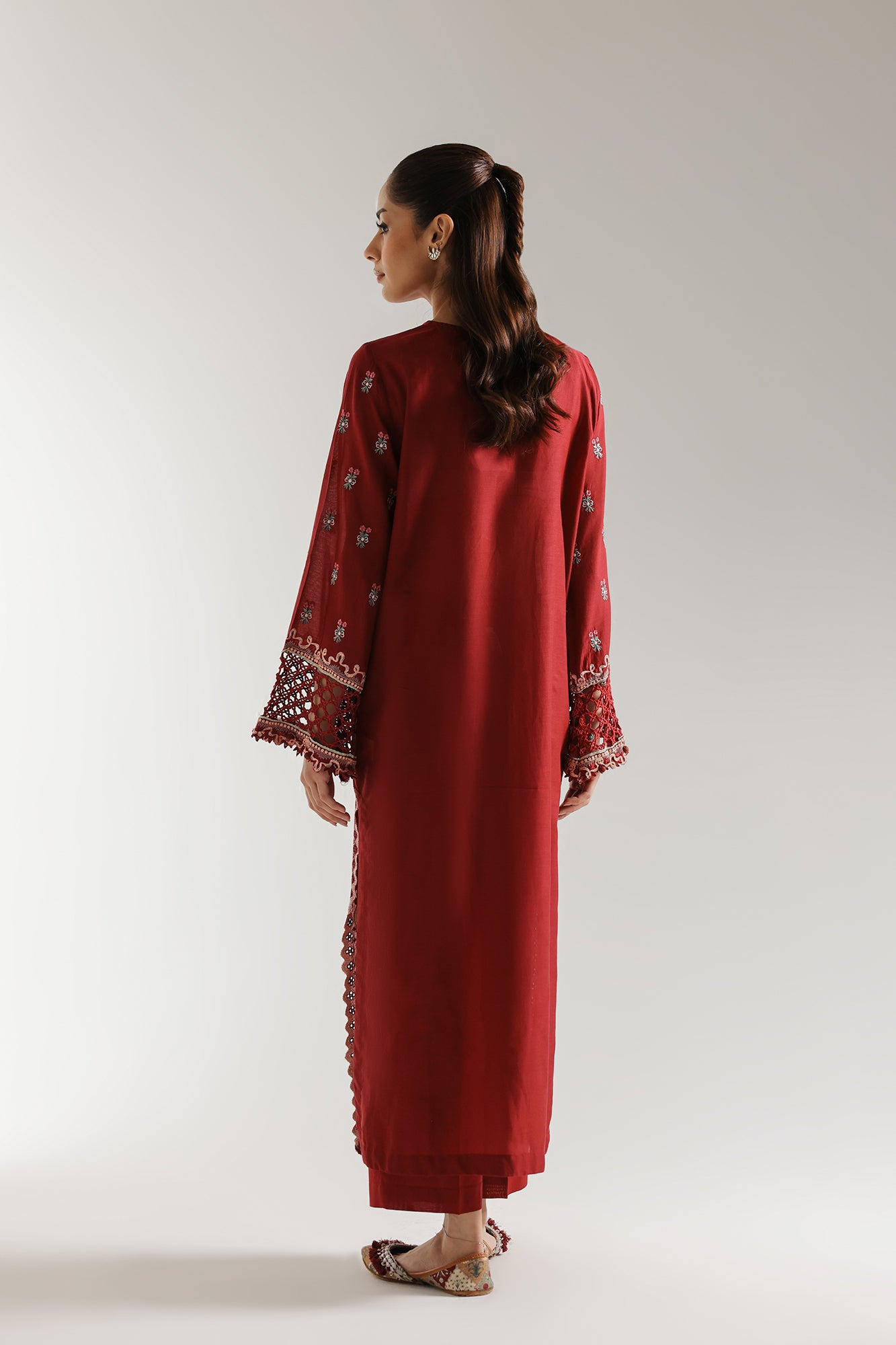 EMBROIDERED SUIT (E3040/103/402)