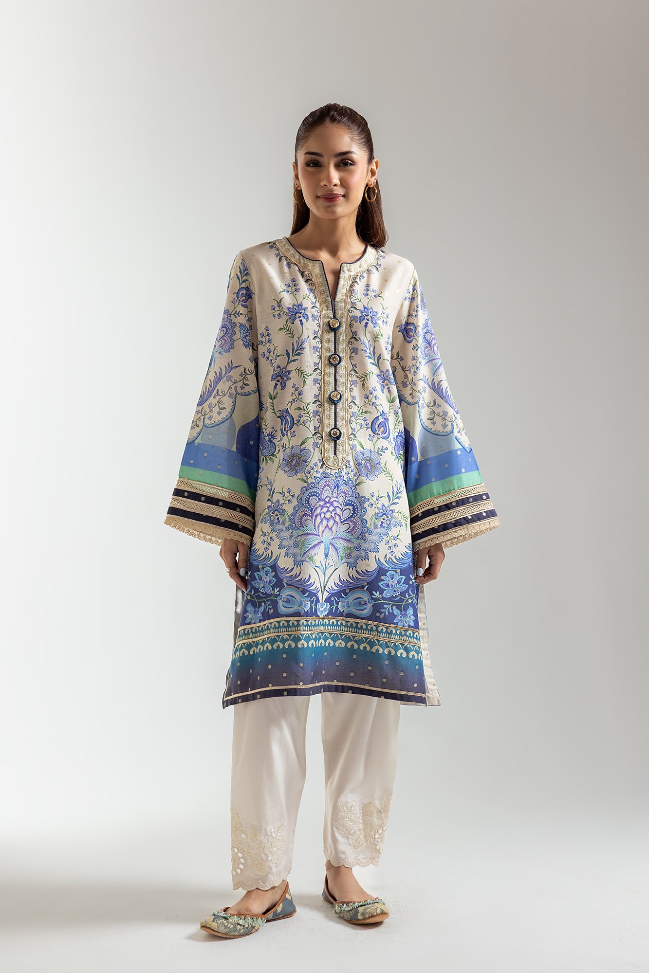 EMBROIDERED SUIT (E103/006/3071)