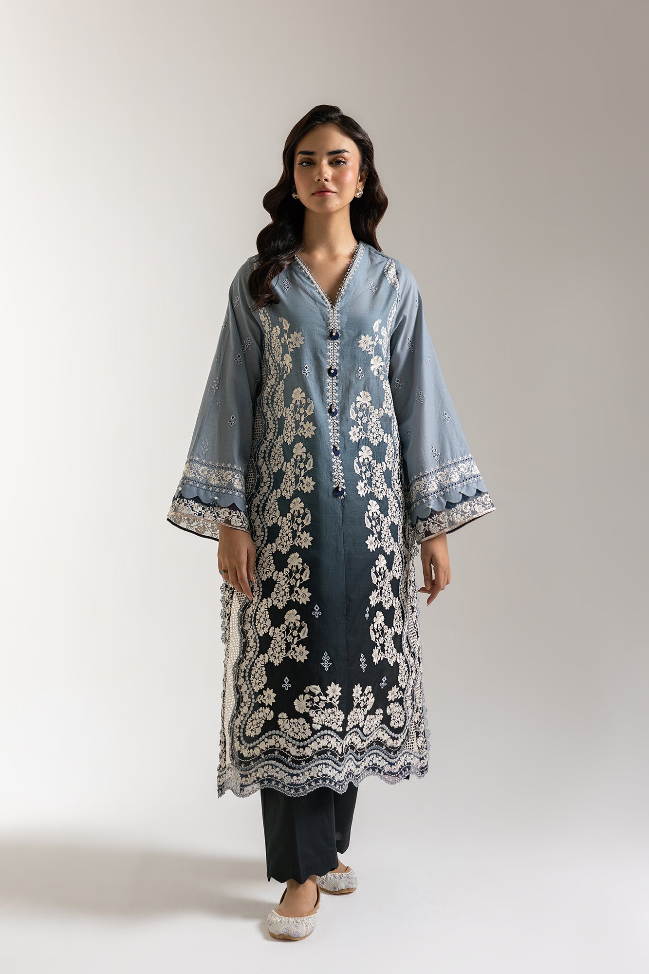 EMBROIDERED SUIT (E3106/103/907)