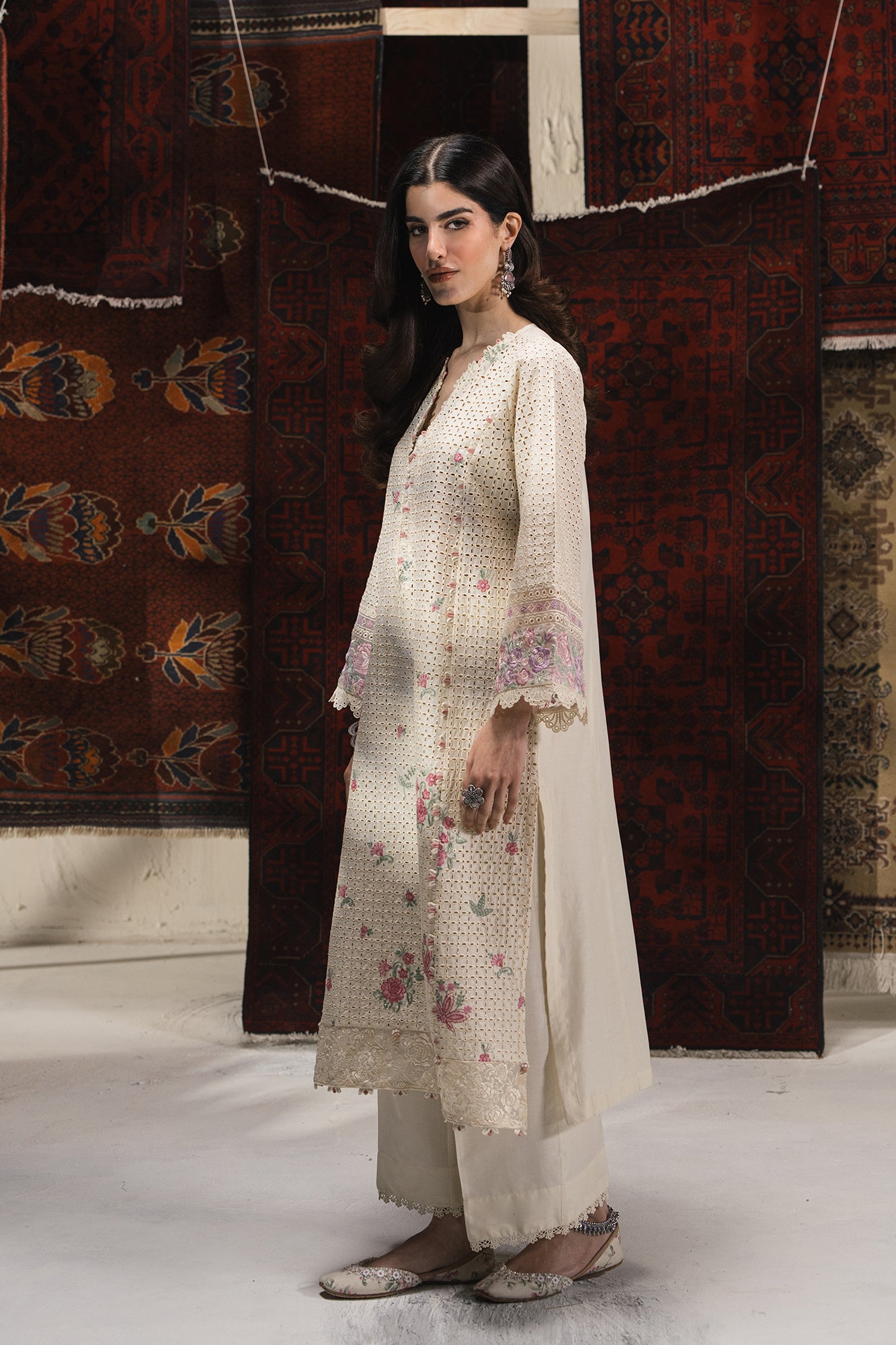 EMBROIDERED SUIT (E3116/103/002)