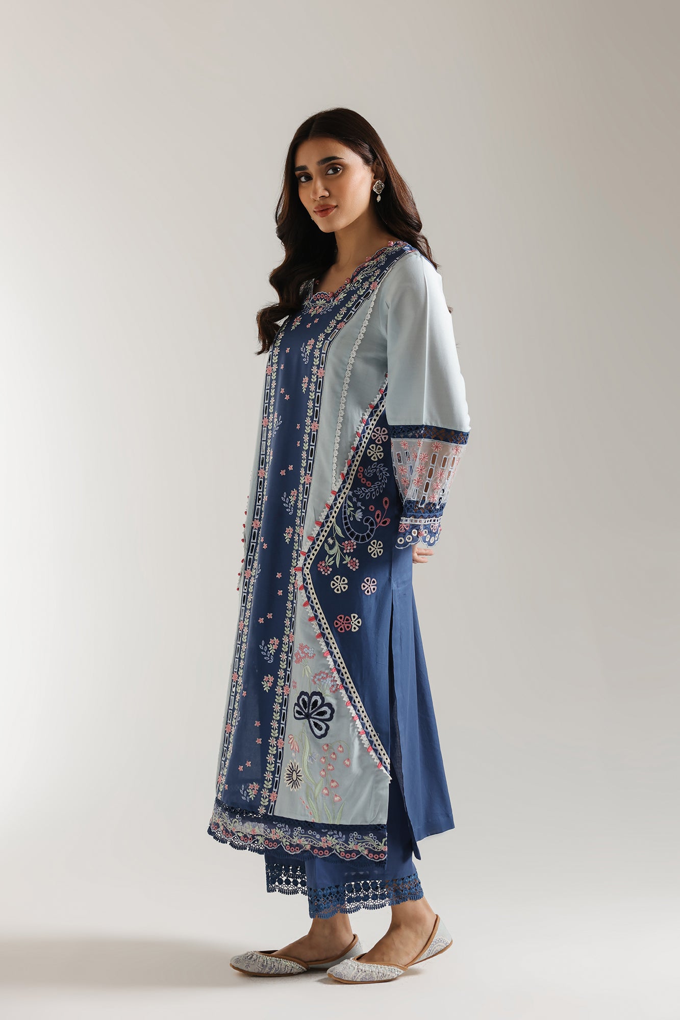 EMBROIDERED SUIT (E3126/103/622)