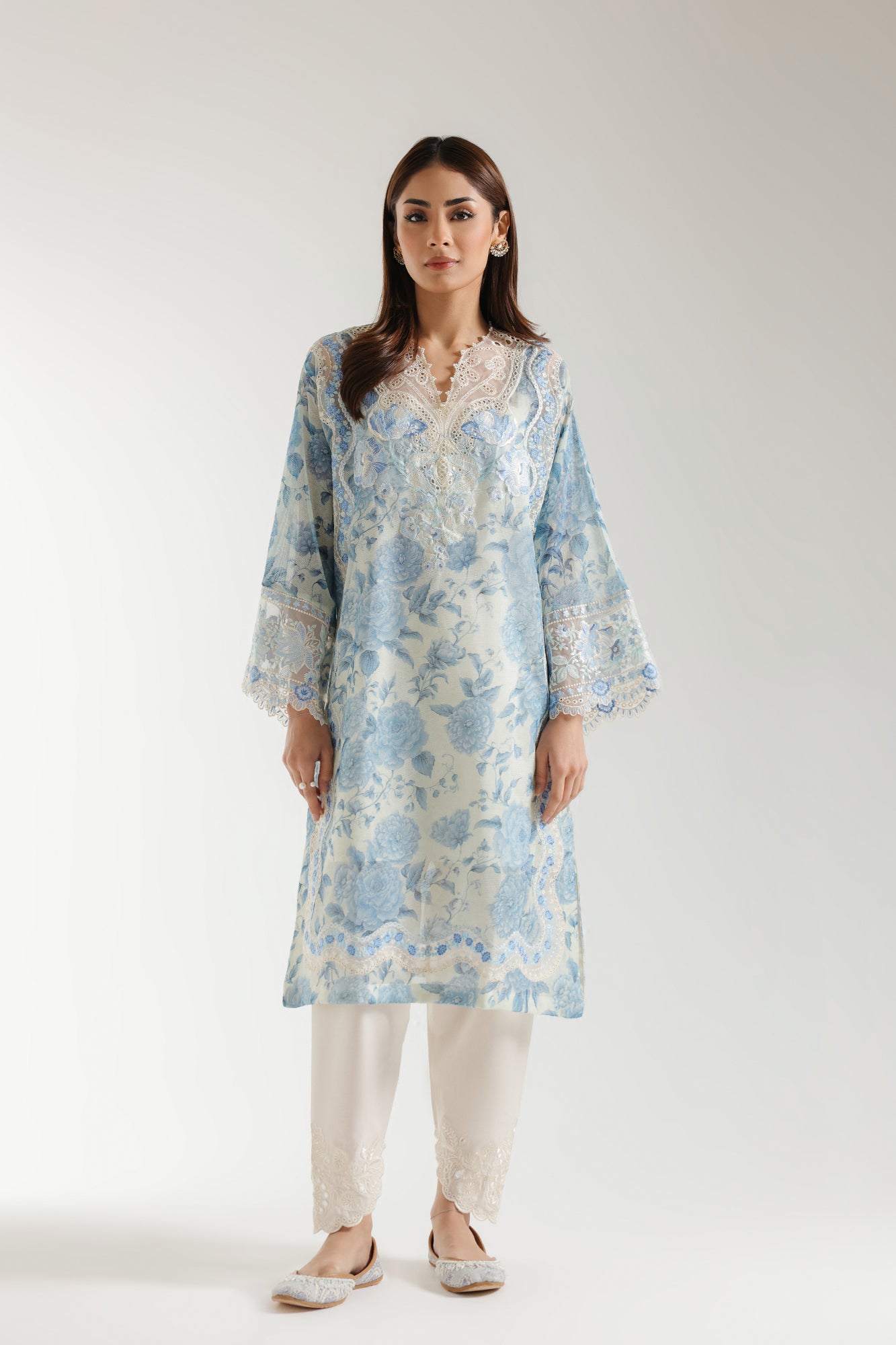EMBROIDERED SUIT (E3195/103/004)