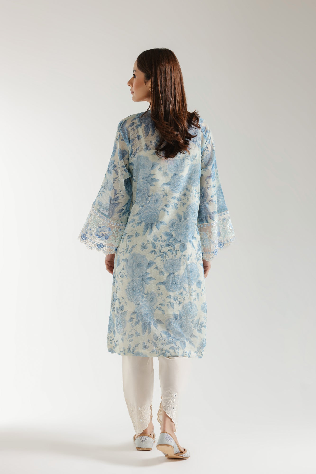 EMBROIDERED SUIT (E3195/103/004)