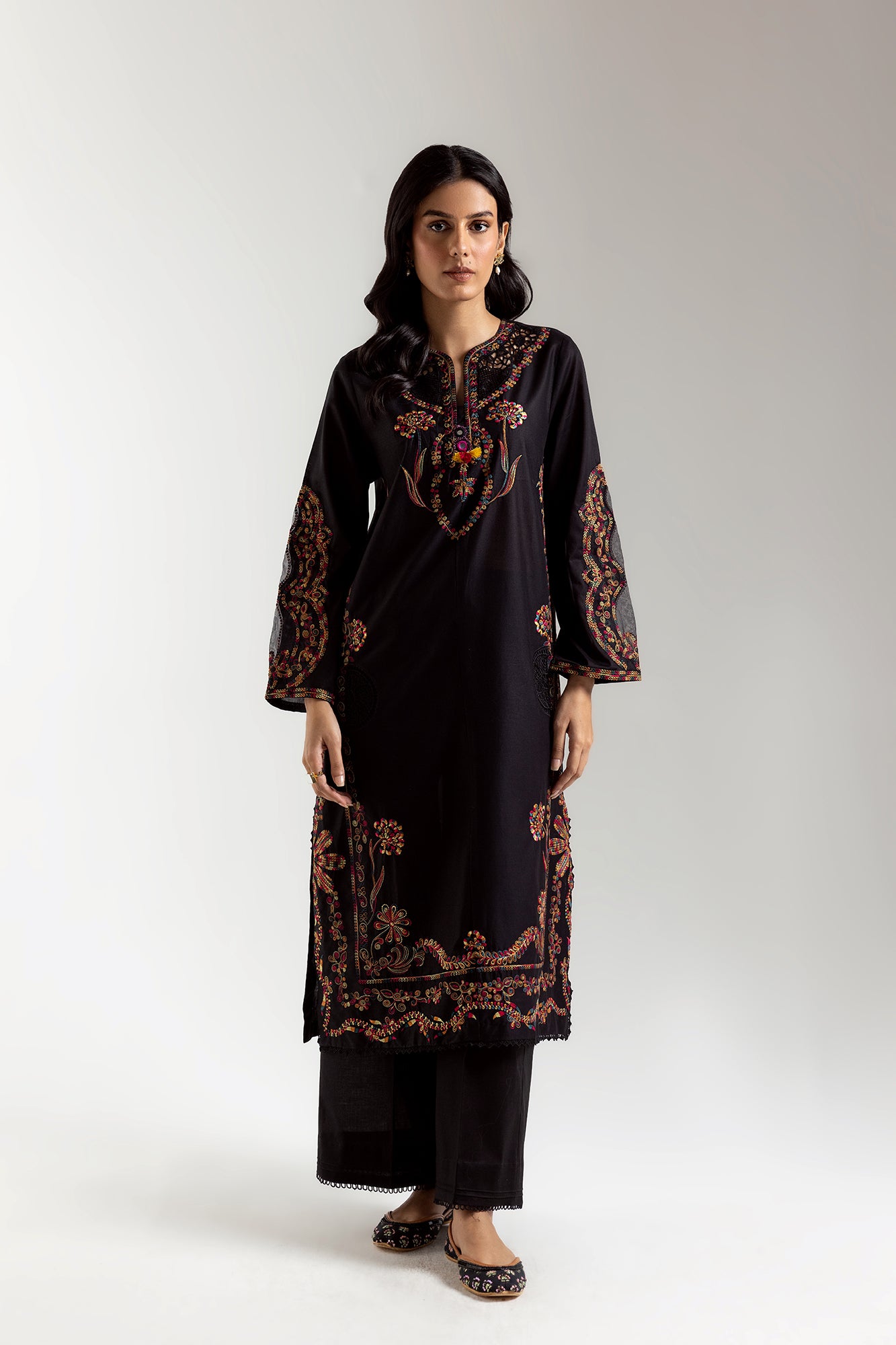 EMBROIDERED SUIT (E3214/103/902)