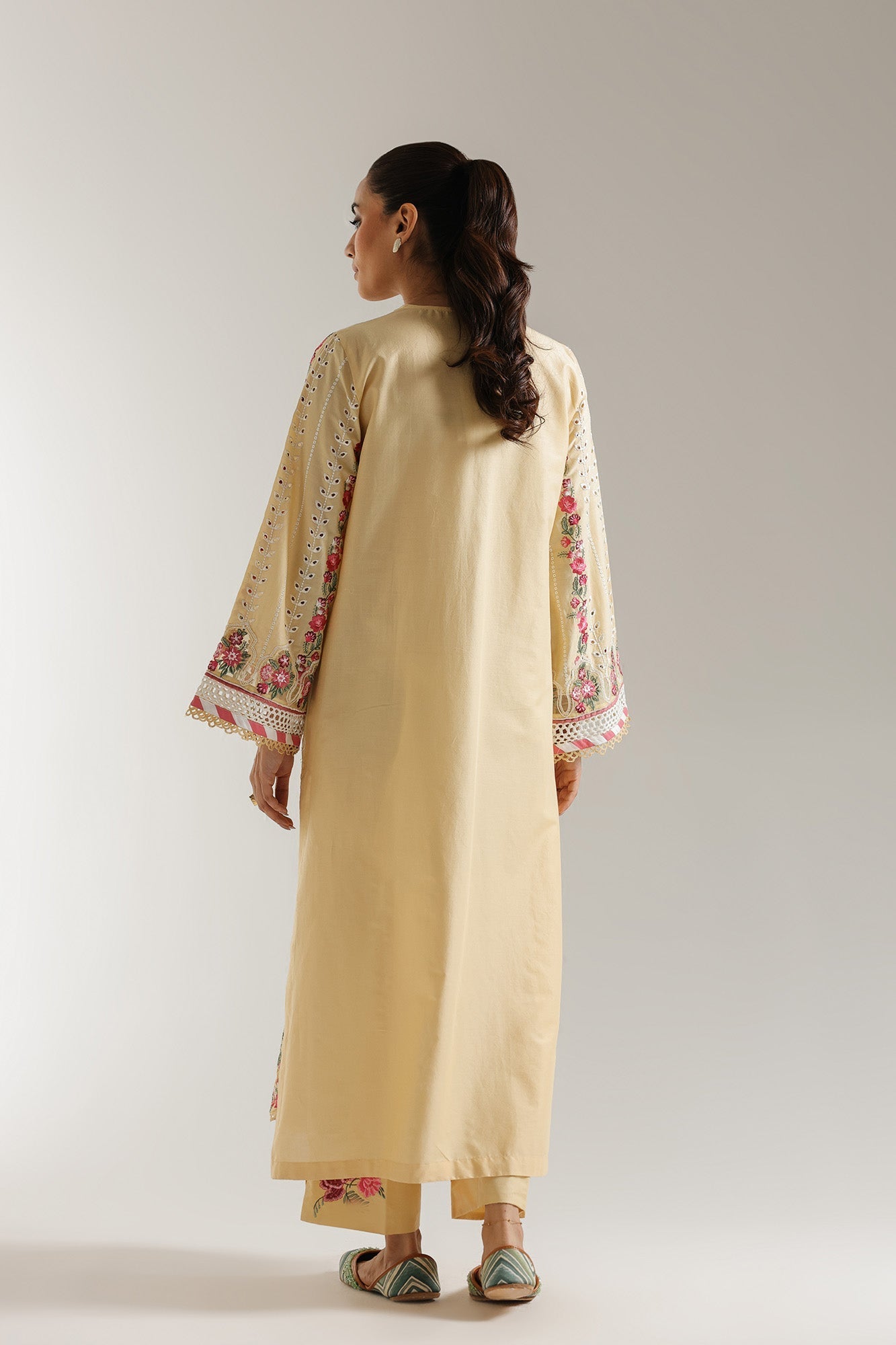 EMBROIDERED SUIT (E103/225/3222)