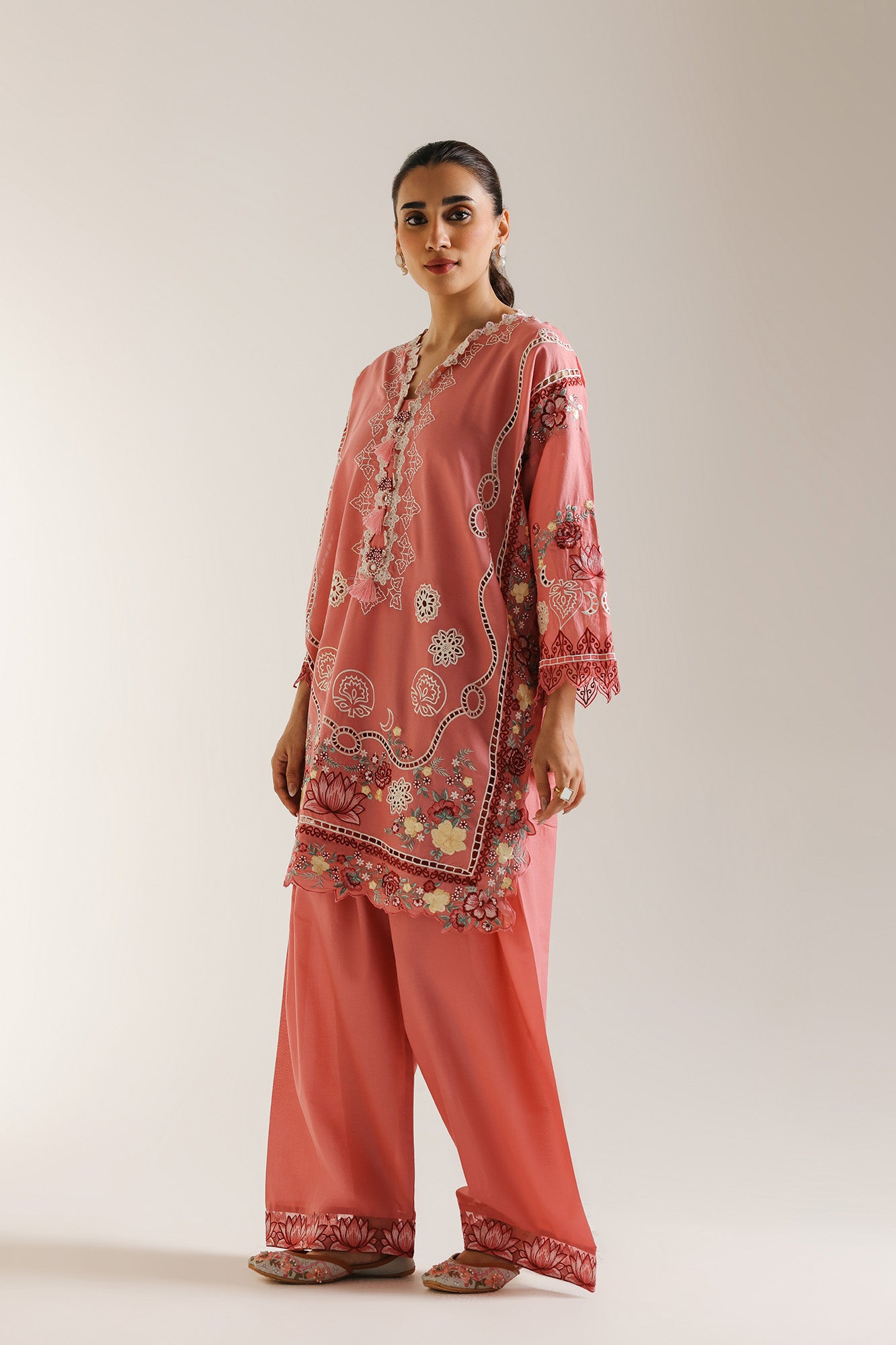 EMBROIDERED SUIT (E103/410/3231)