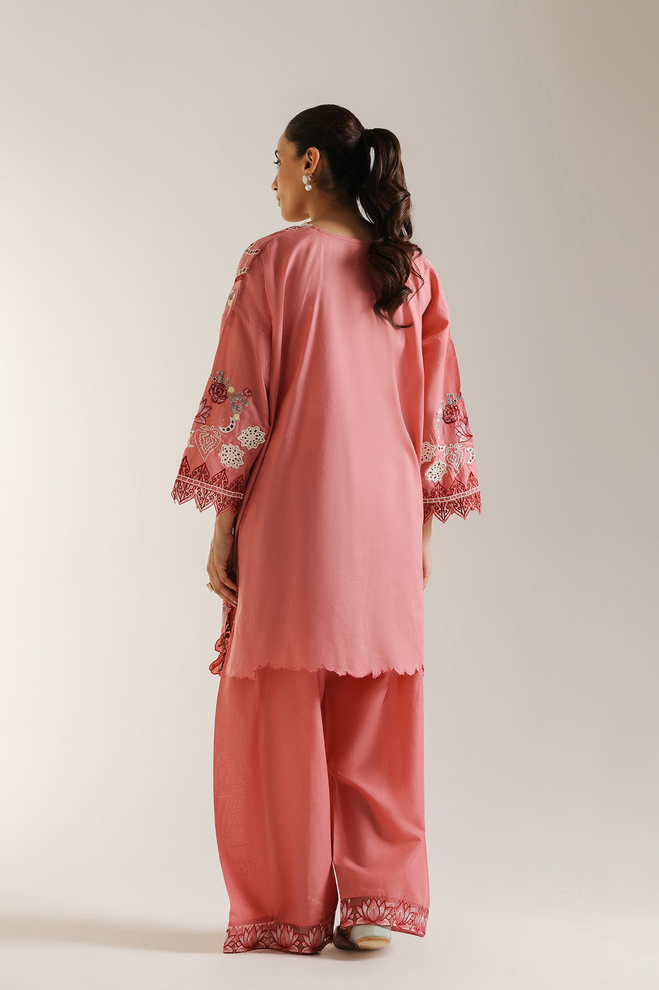 EMBROIDERED SUIT (E103/410/3231)