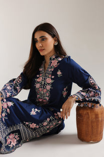 EMBROIDERED SUIT (E103/619/3233)