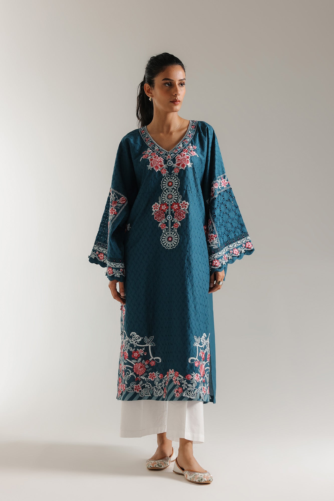 EMBROIDERED  SHIRT (E3237/103/602)