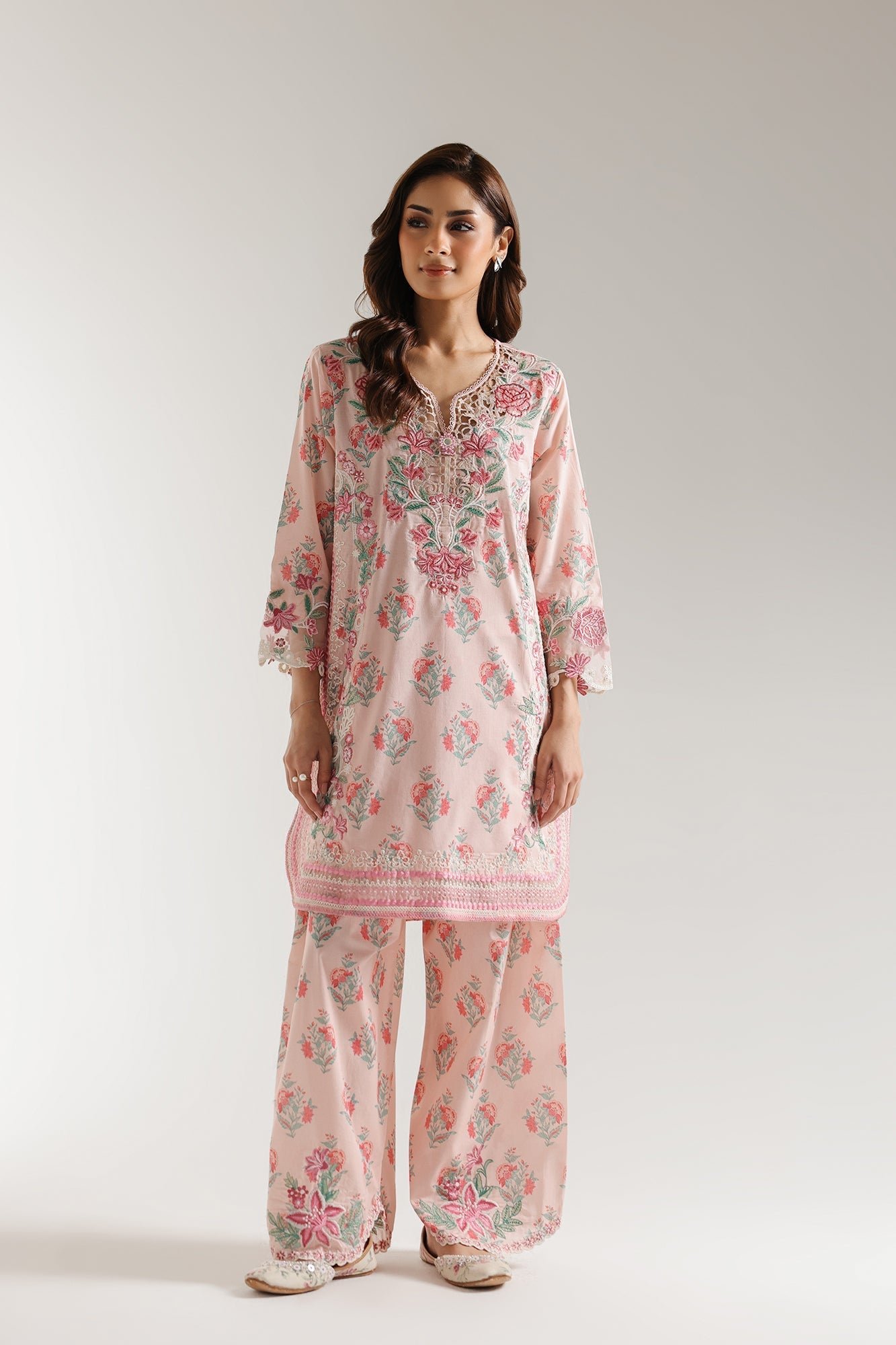 EMBROIDERED SUIT (E103/329/3239)