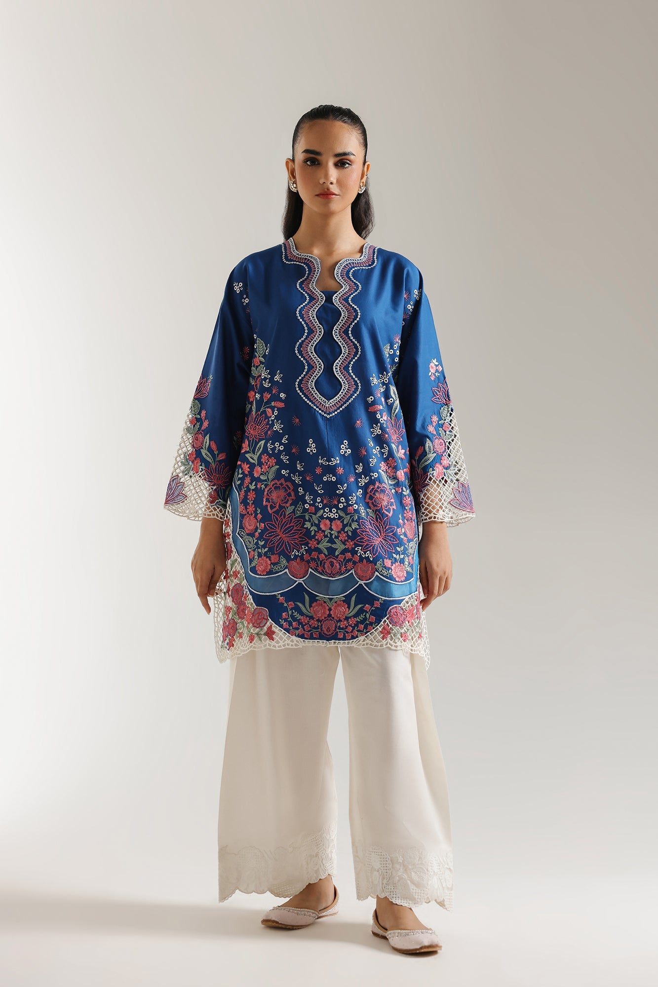 EMBROIDERED SUIT (E103/603/3244)