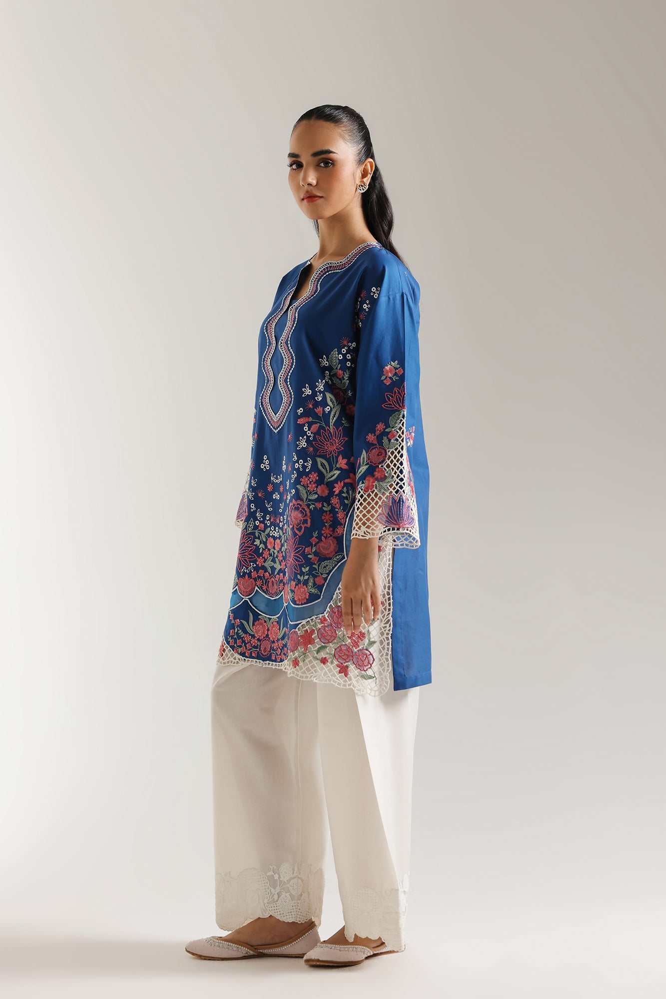 EMBROIDERED SUIT (E103/603/3244)