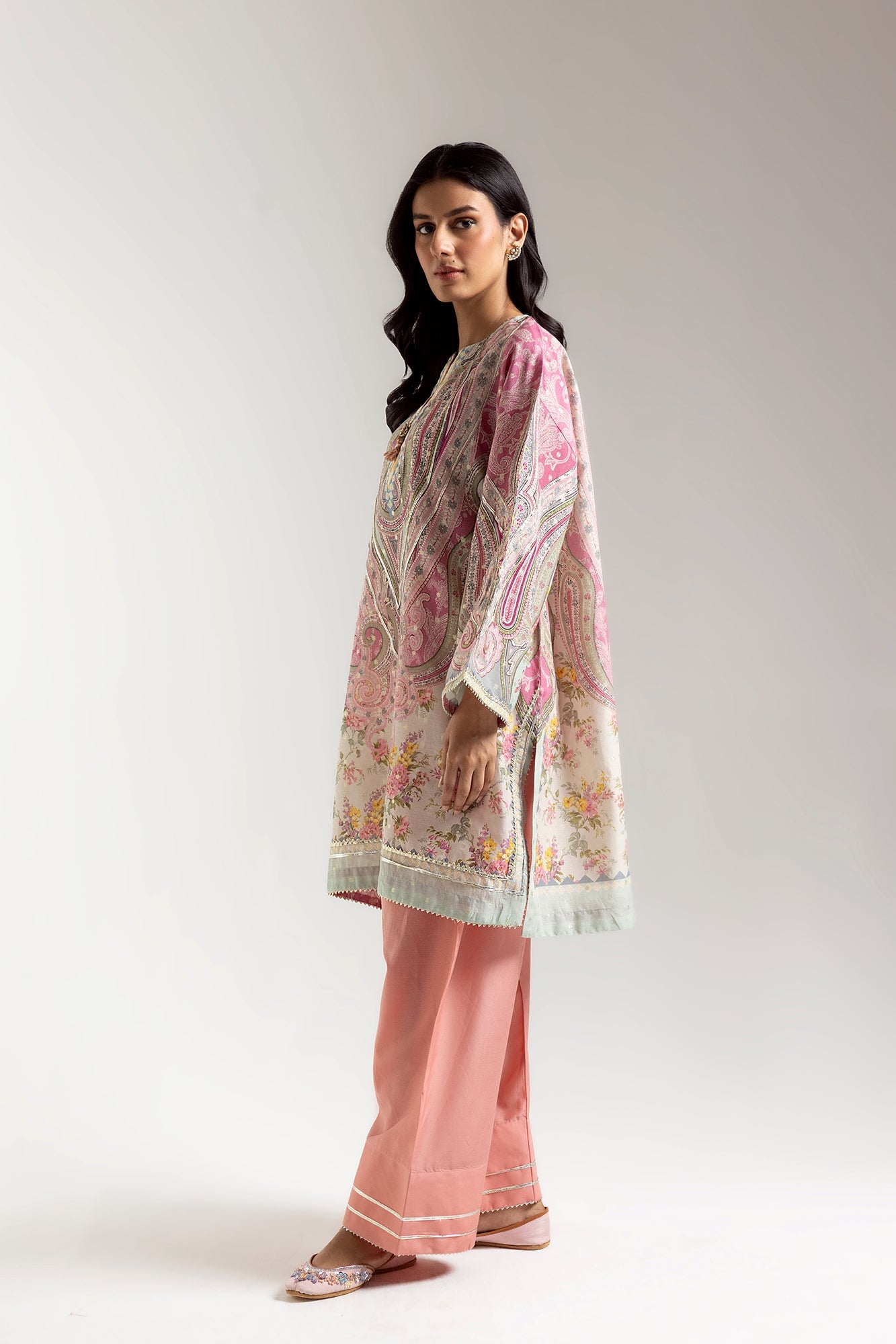 EMBROIDERED SUIT (E3246/103/401)