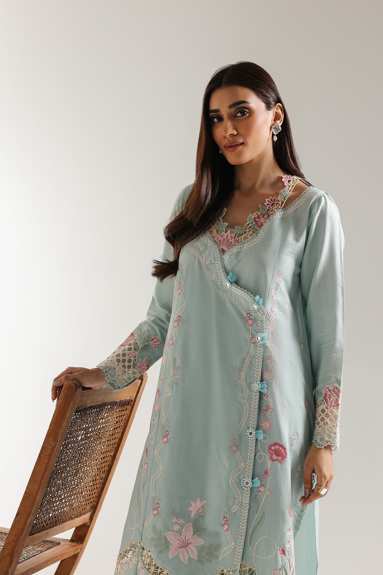 EMBROIDERED SUIT (E103/720/3251)