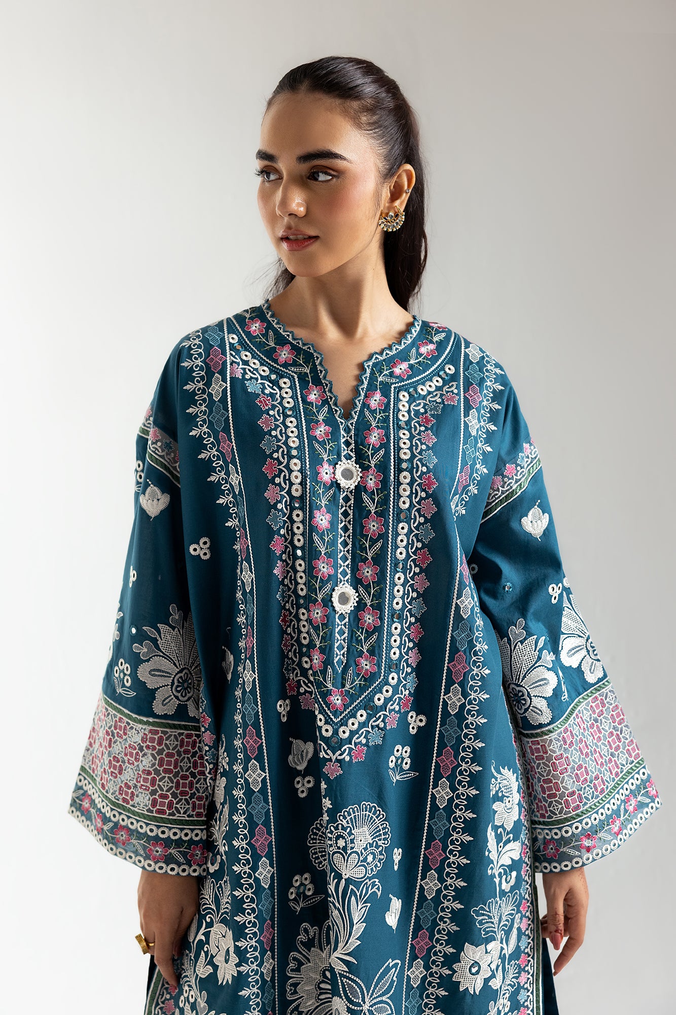 EMBROIDERED SUIT (E3253/103/711)