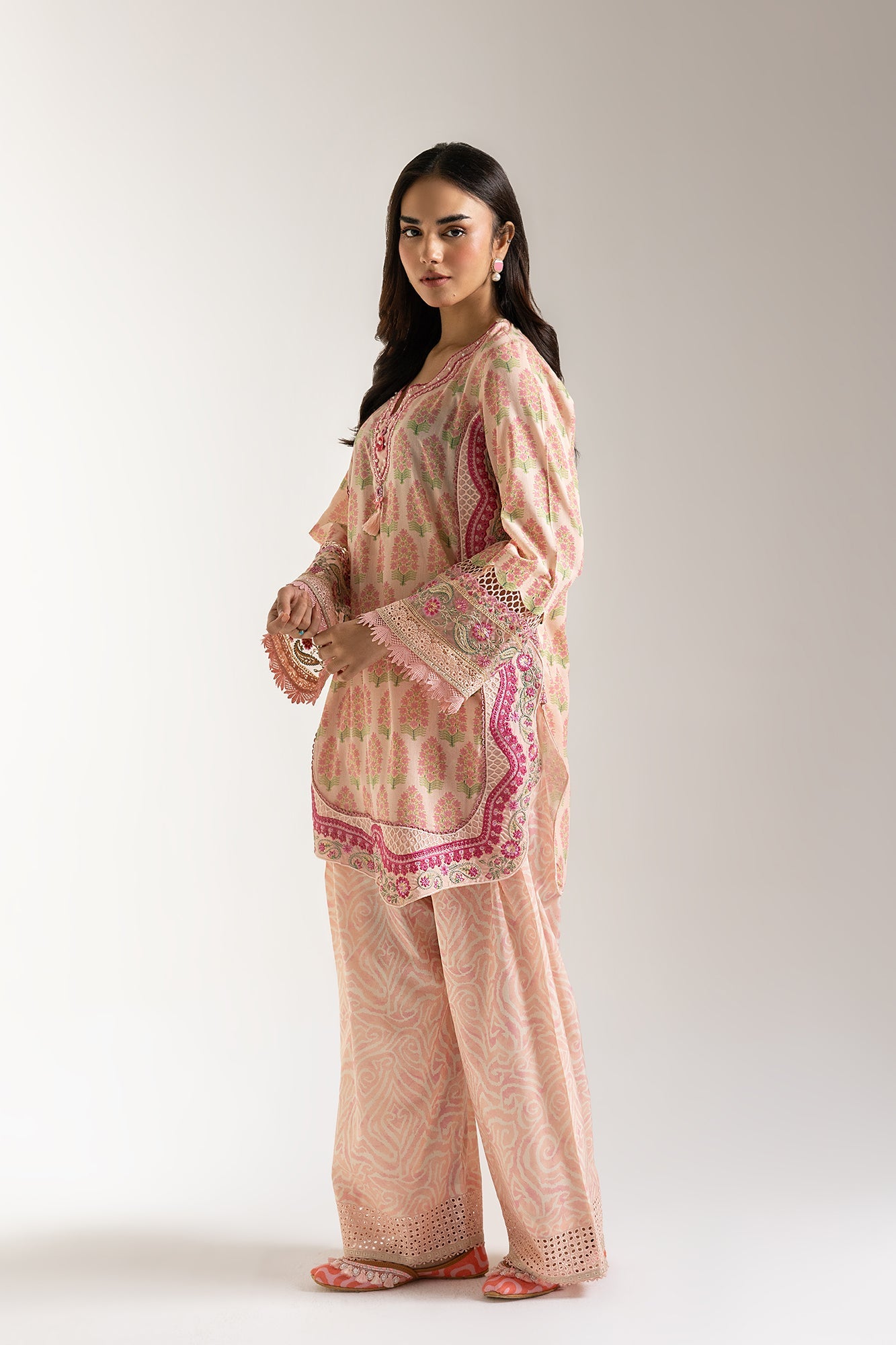 EMBROIDERED SUIT (E103/328/3264)