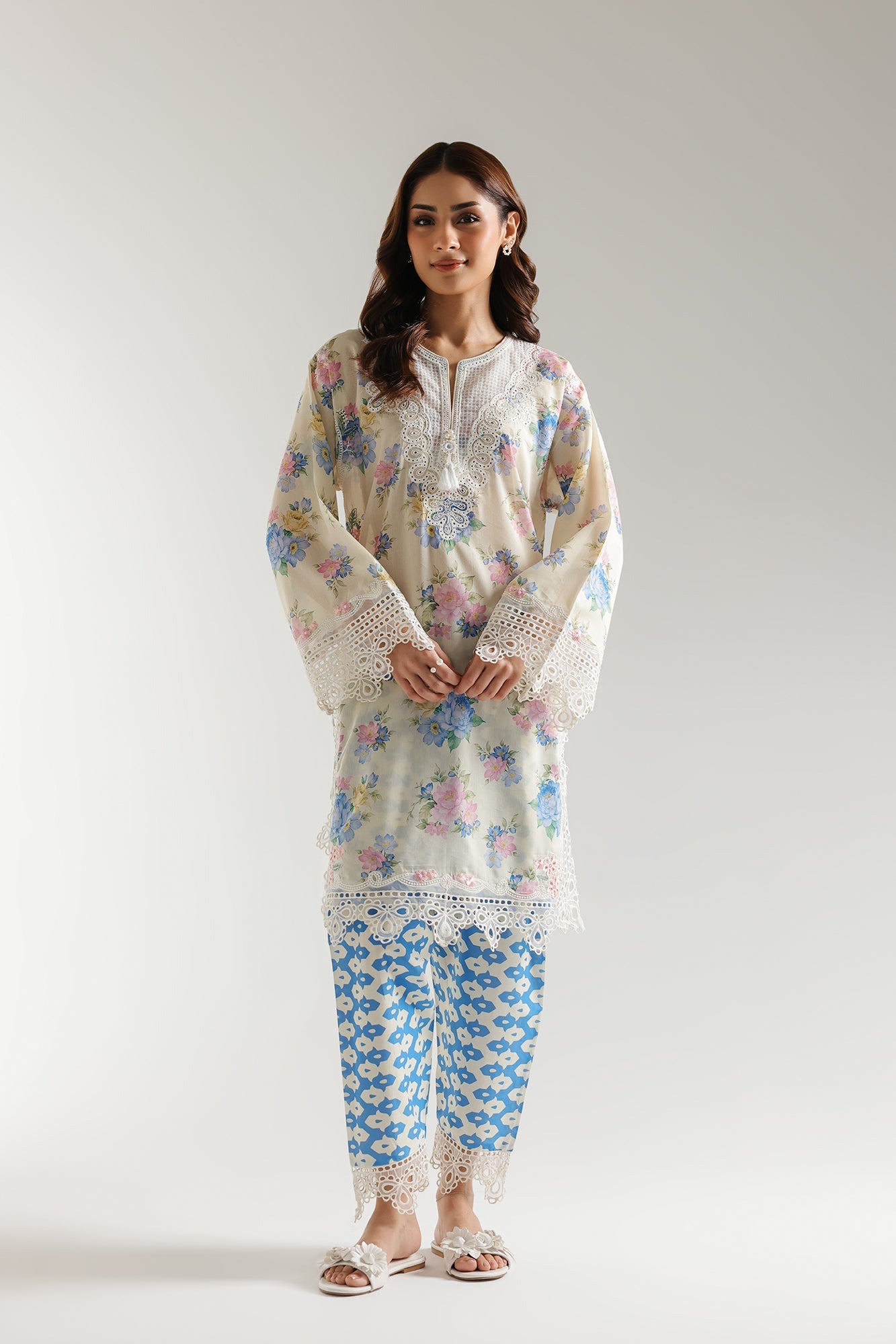 EMBROIDERED SUIT (E103/115/3272)