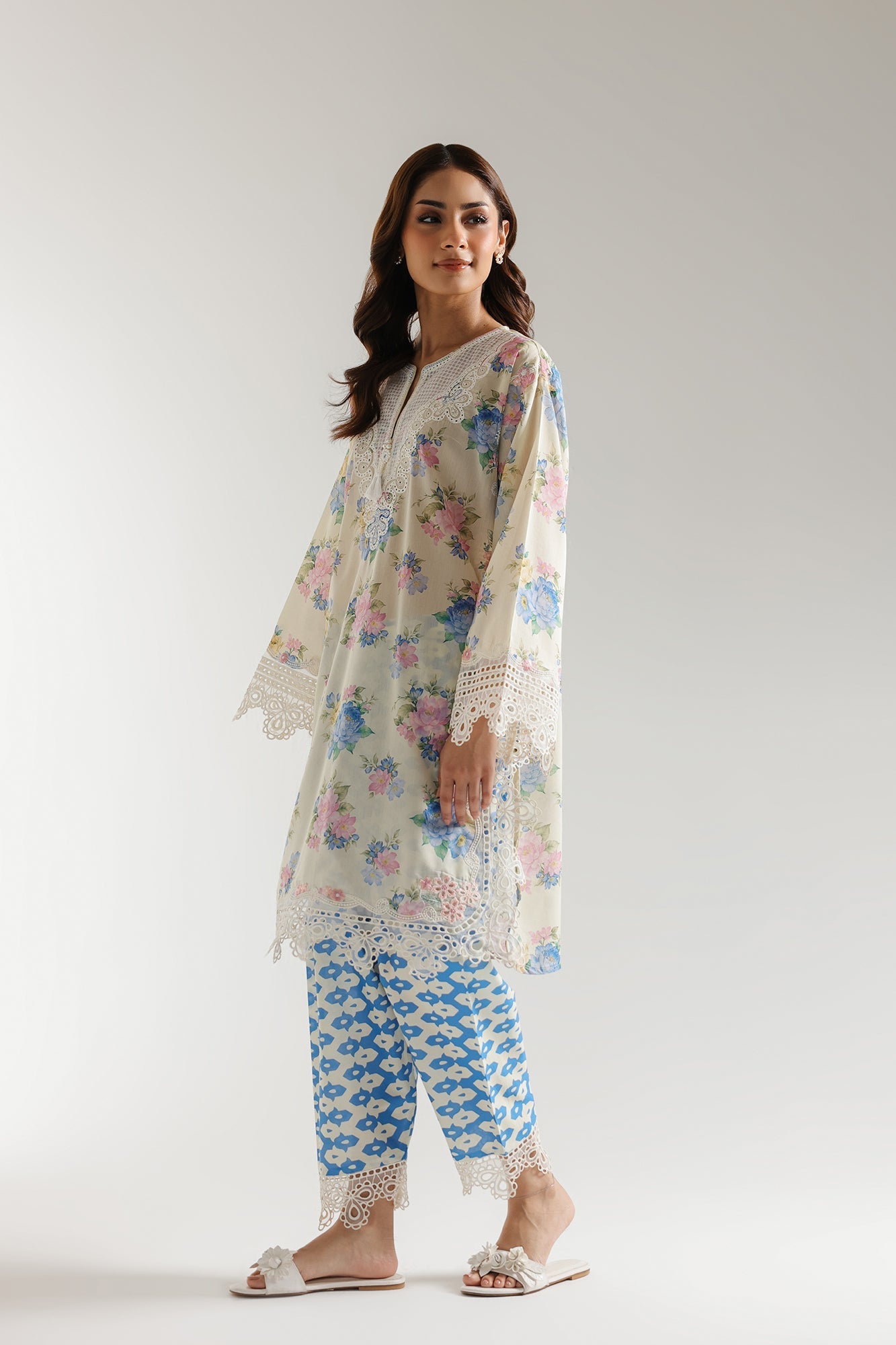 EMBROIDERED SUIT (E103/115/3272)