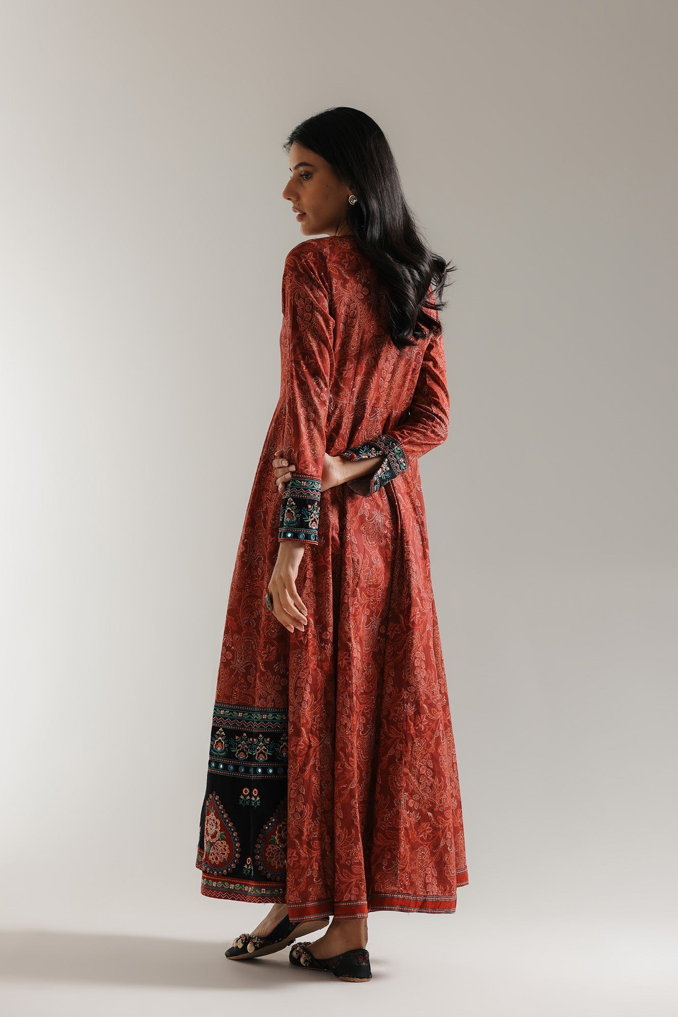 EMBROIDERED PISHWAS (E103/305/3284)