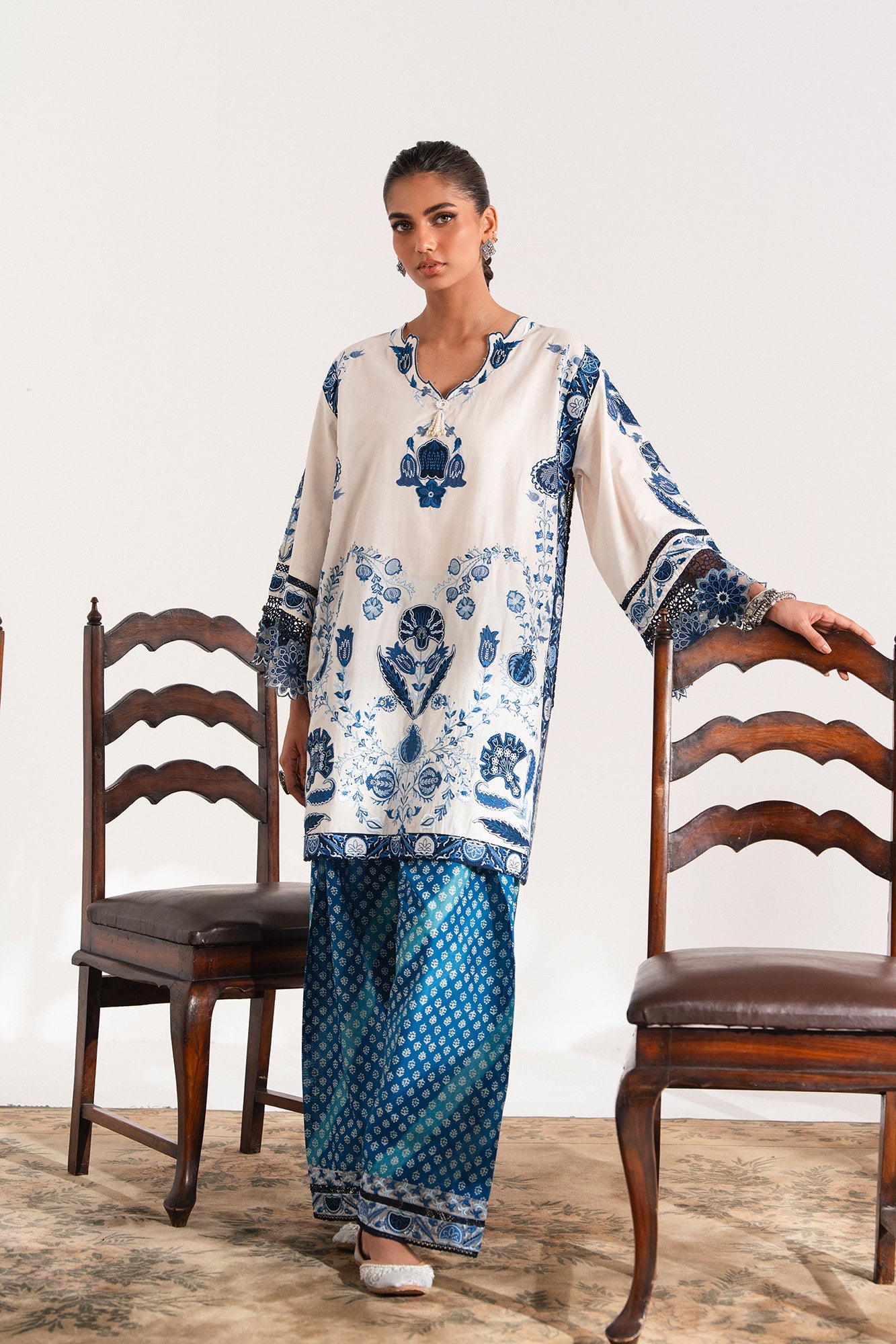 EMBROIDERED SUIT (E103/002/3306)