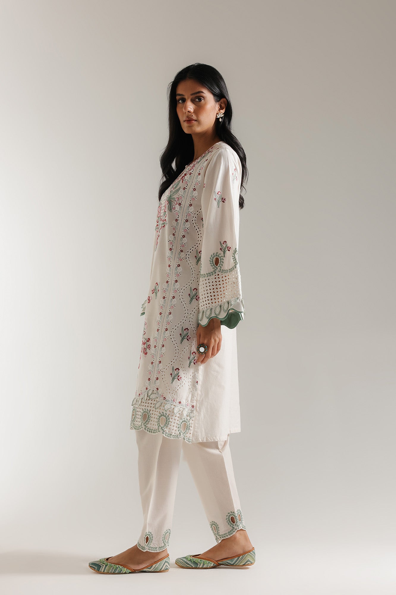 EMBROIDERED SUIT (E103/002/3307)
