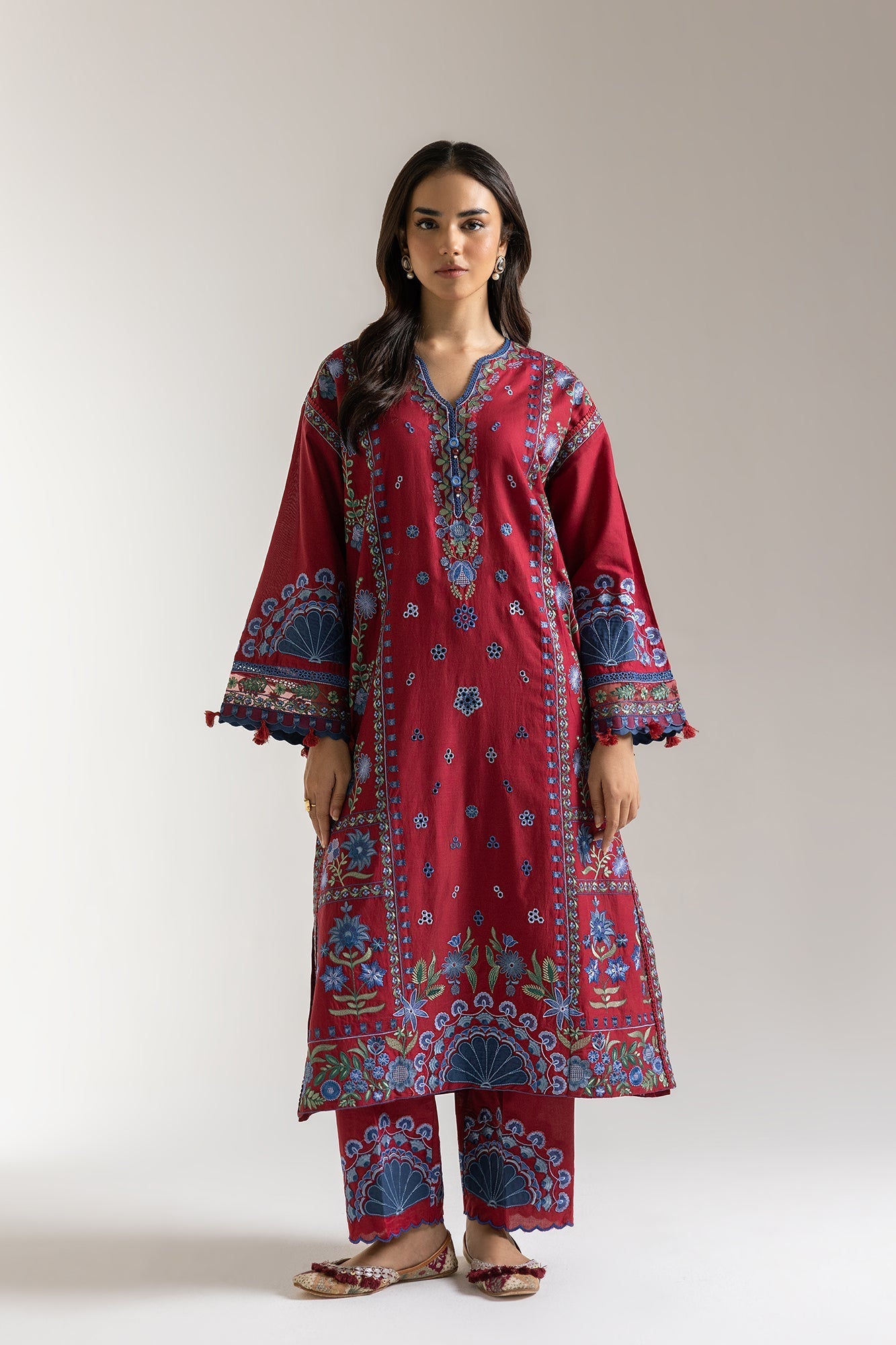 EMBROIDERED SUIT (E103/416/3308)