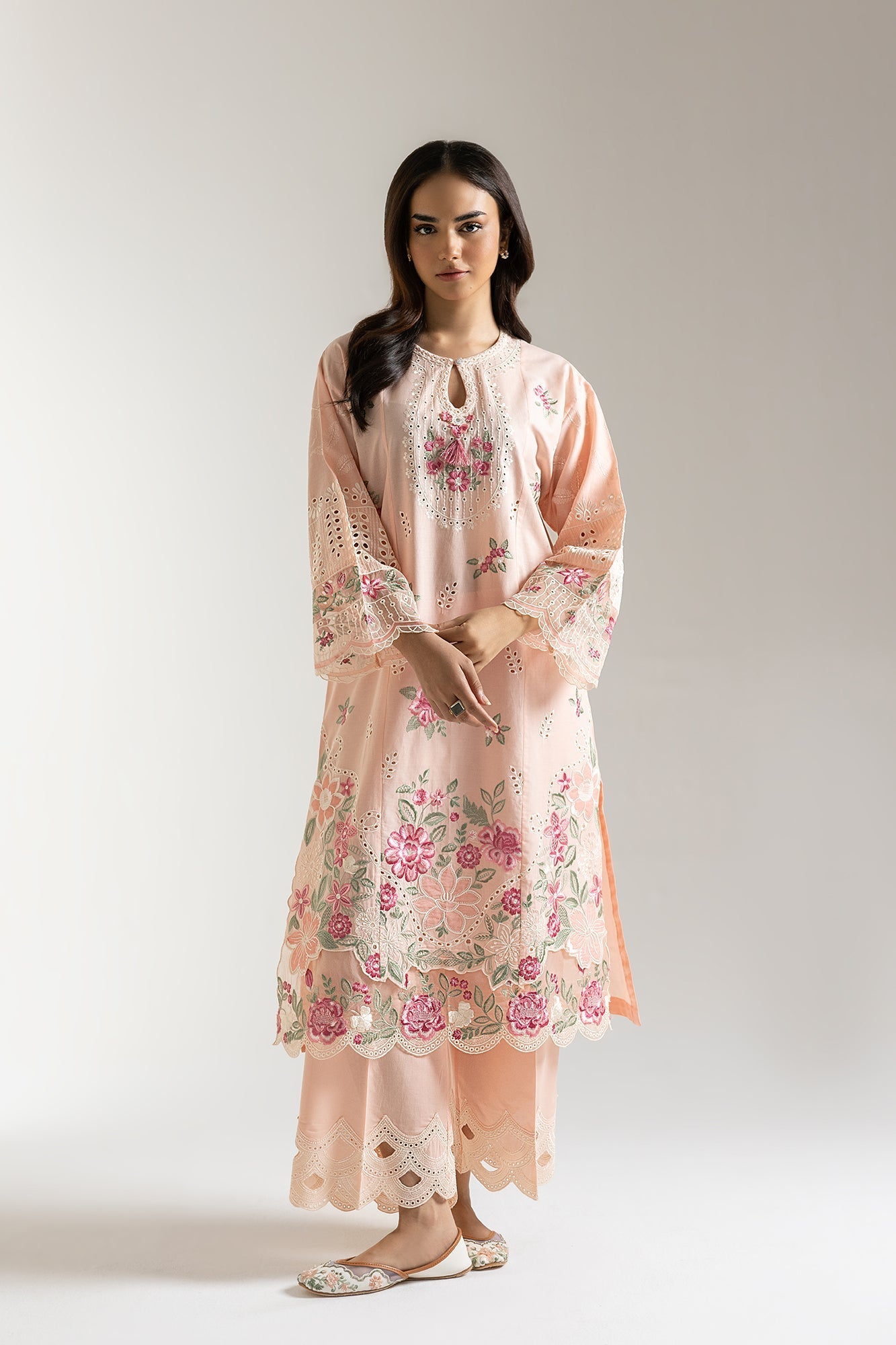 EMBROIDERED SUIT (E3321/103/326)